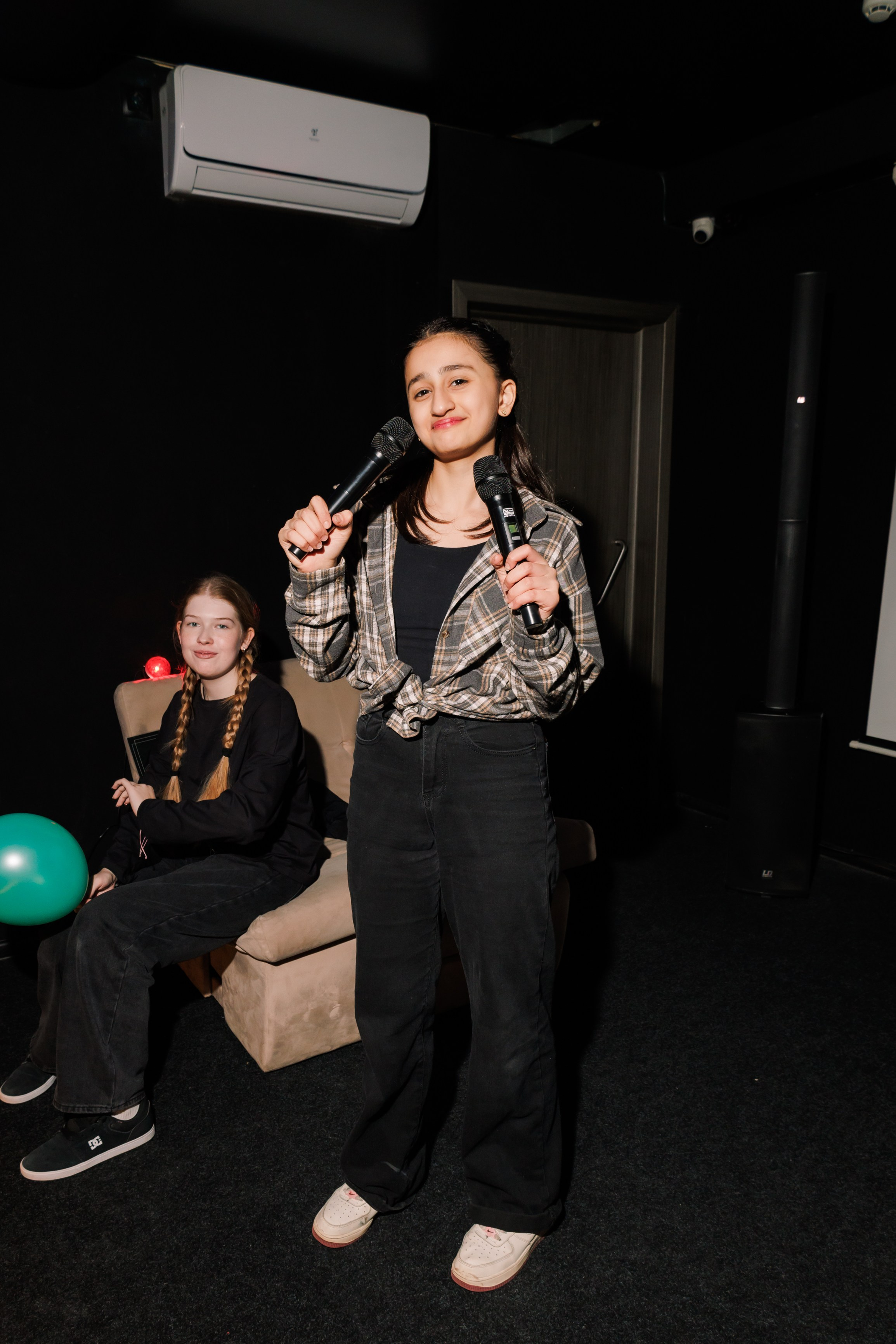 День Рождения в караоке 2. Фотограф в Москве Дмитрий Емельянов