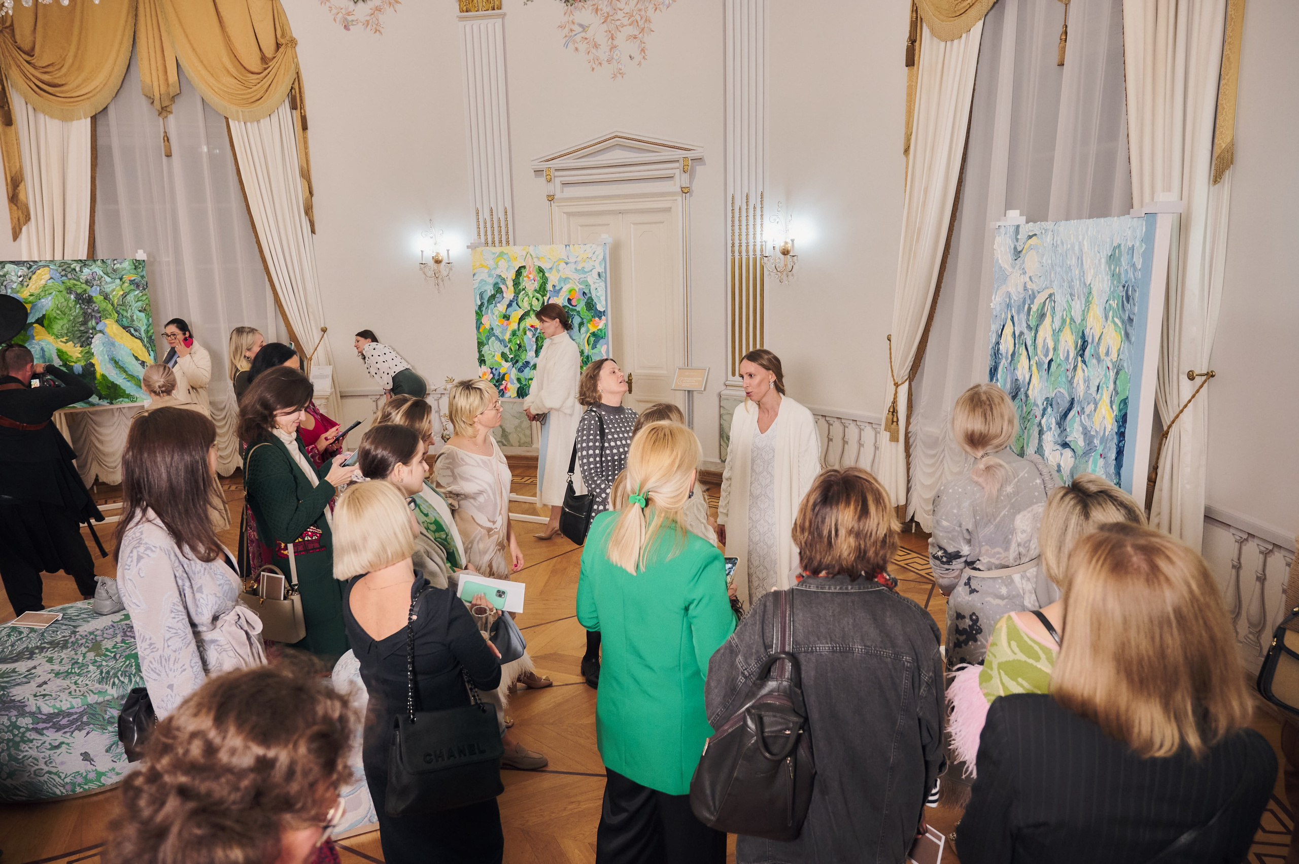 Открытие выставки 13.09.22. Никита Хохловский фото и видео продакшн