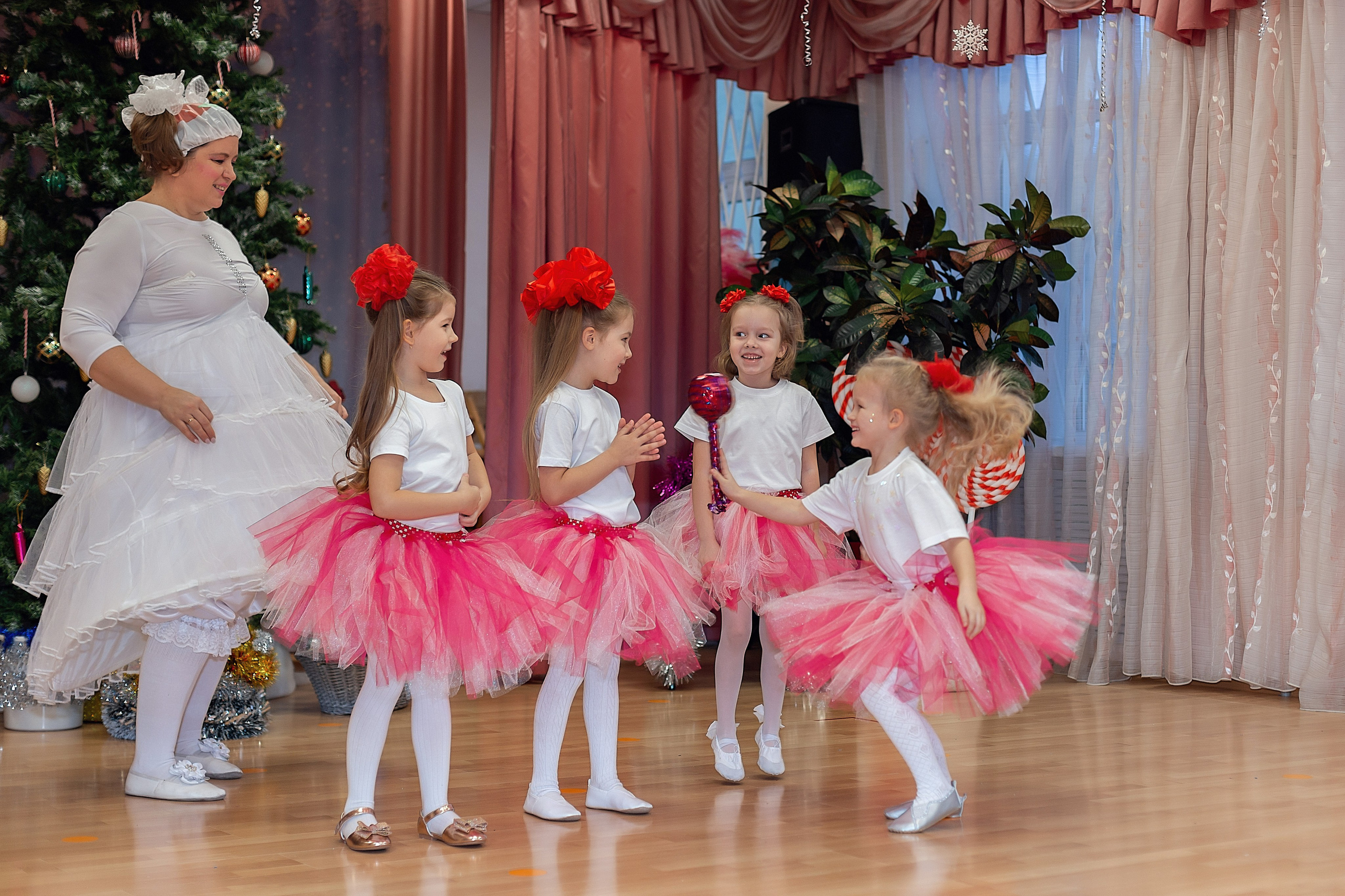 Утренник_"Карамельная фабрика» 2024. Семейный фотограф в Санкт-Петербурге