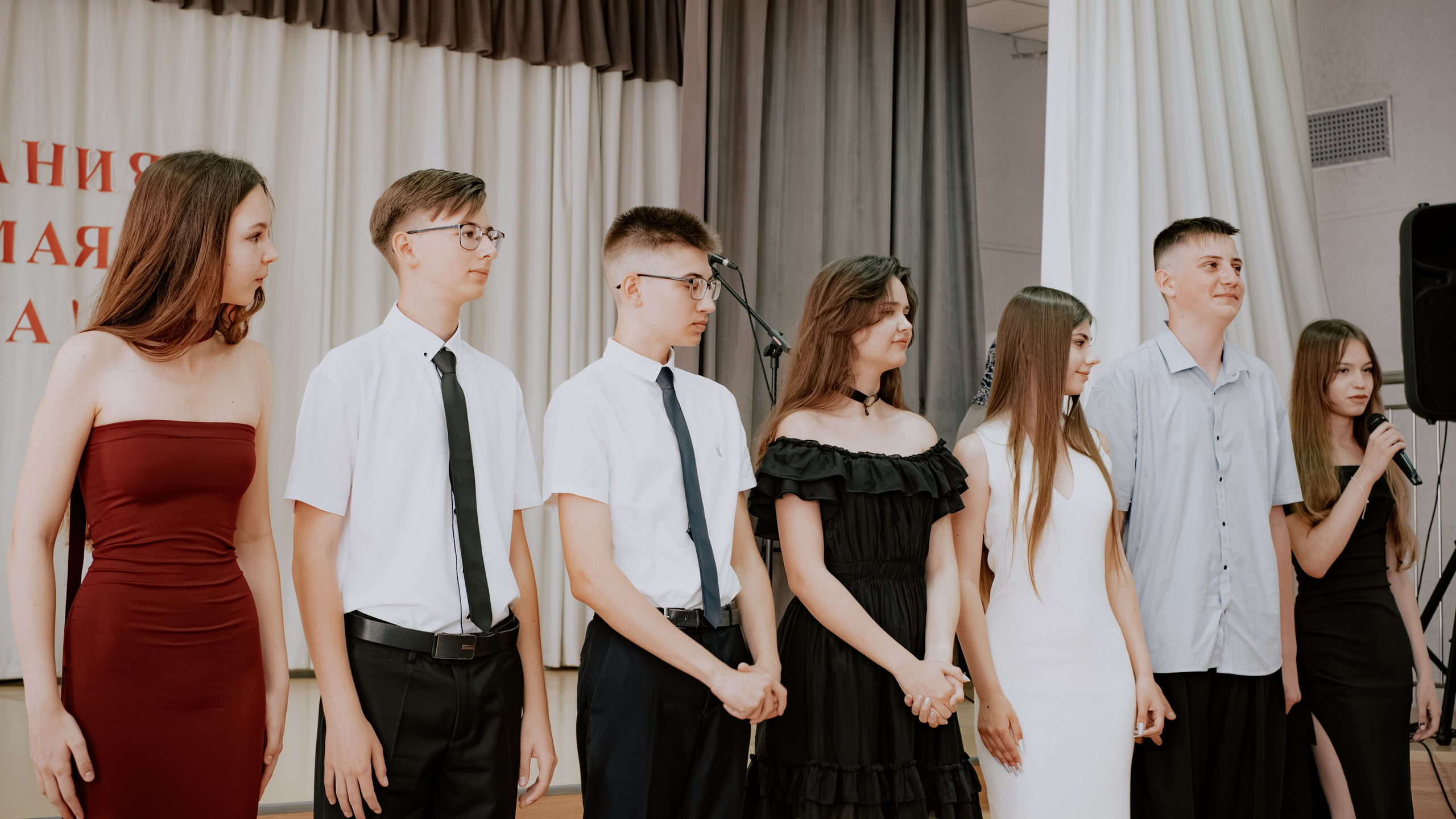 Кейс — Школьный выпускной. Коммерческий и Портретный Фотограф Симферополь Крым Максим Махо