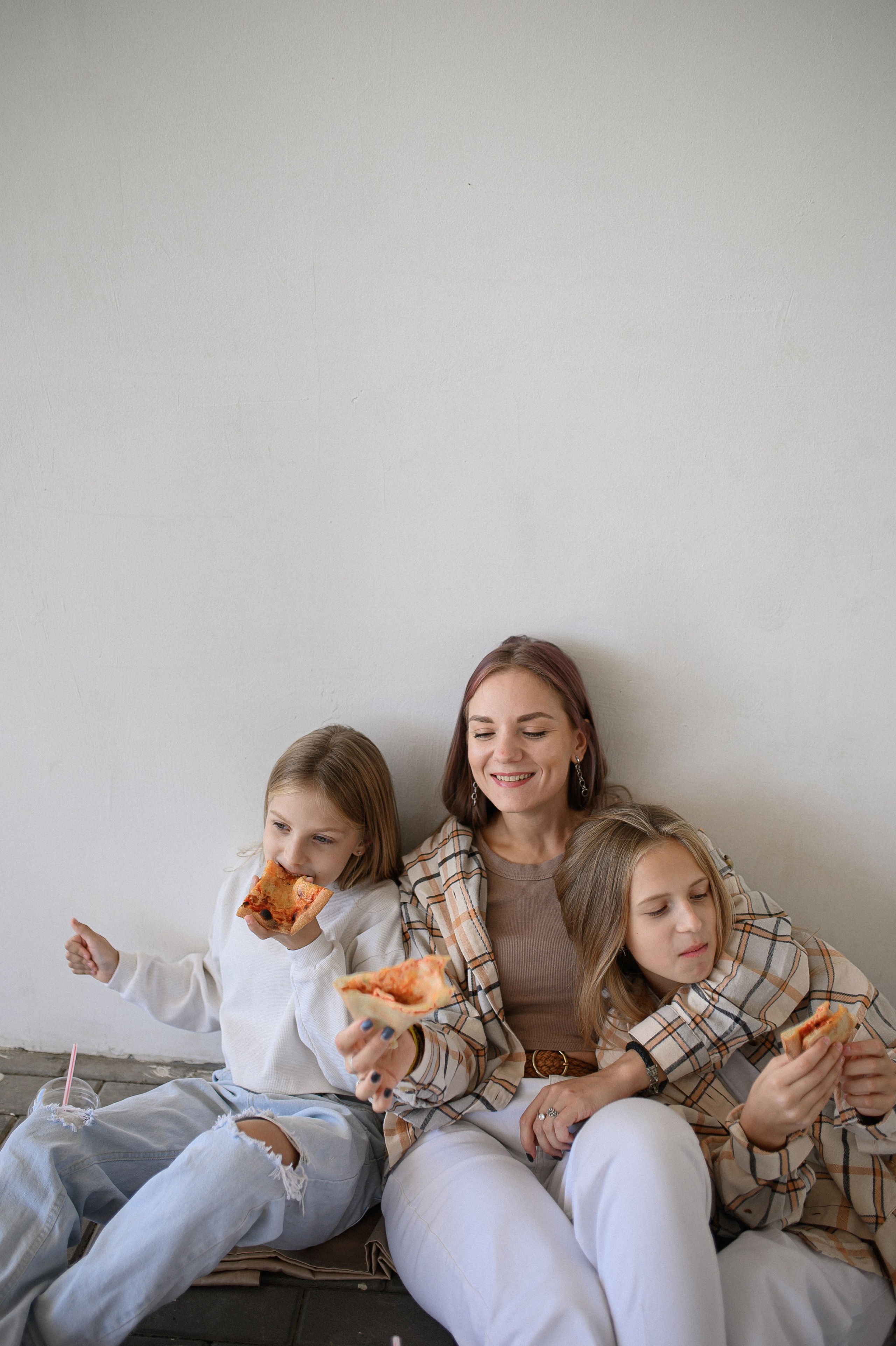 Марина и девочки. Www.ostermiller.ru