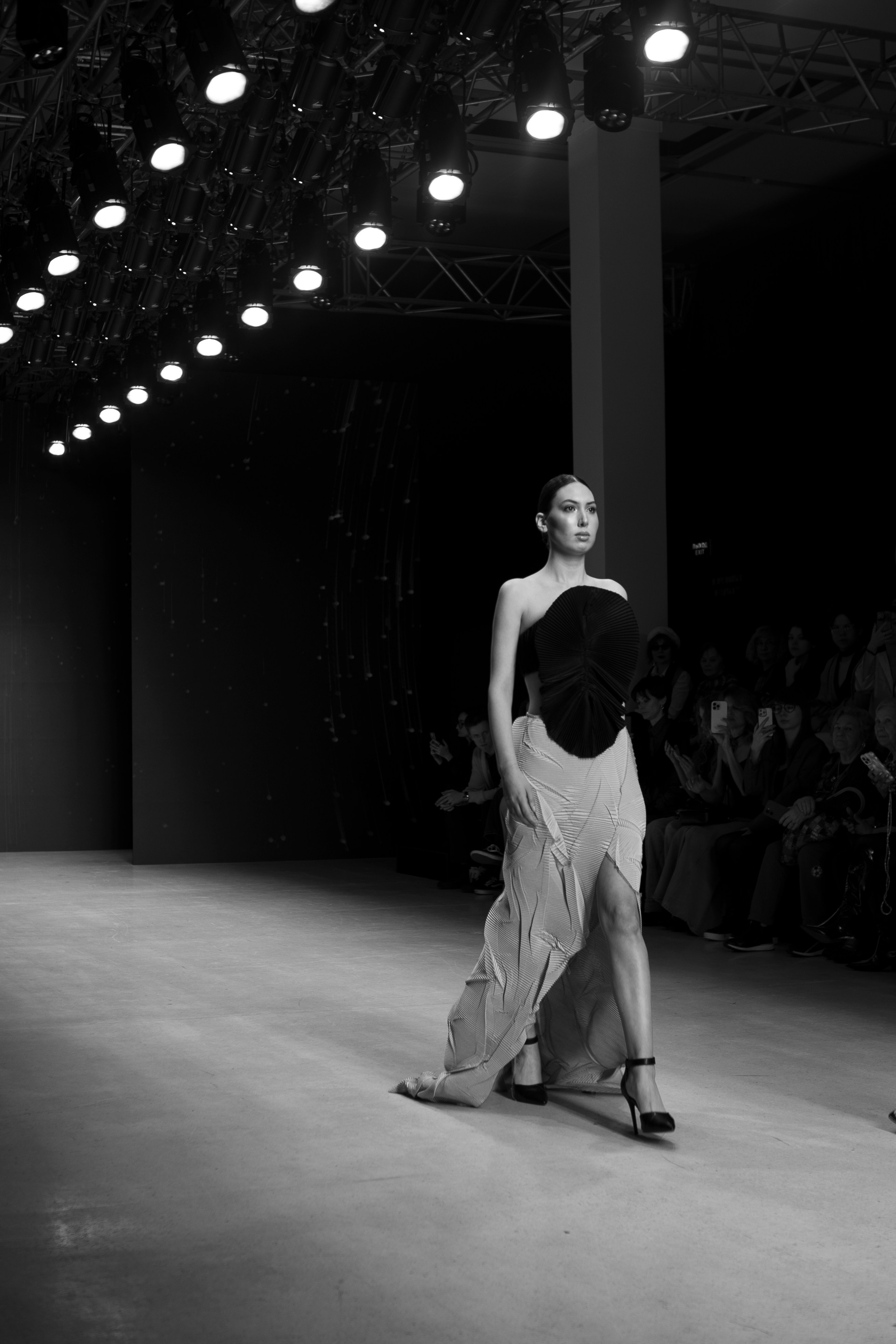 Fashion Week 2025. Свадебный фотограф в Москве Кристина Чехова