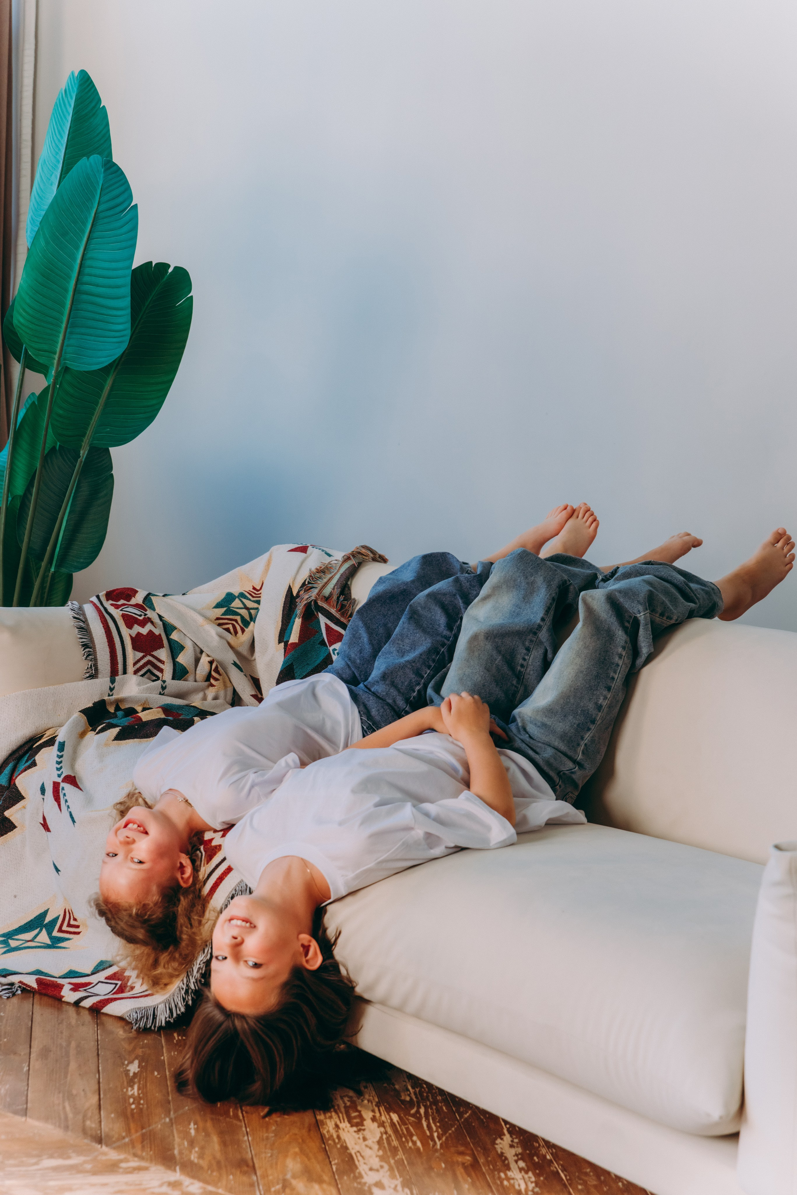 СВЕТЛАНА И ВНУЧКИ. Ольга Козлова фотограф Волгоград olkiny-fotki.ru