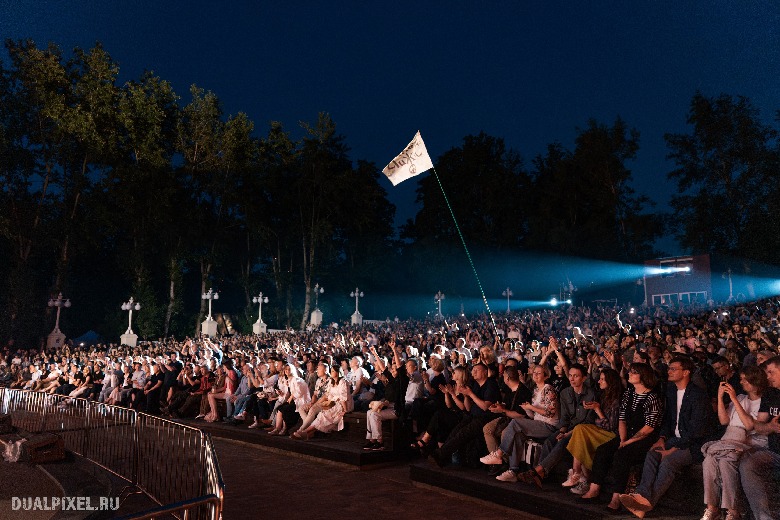 Чиж & Co. Магия музыки в кадре: Концертная Фотография