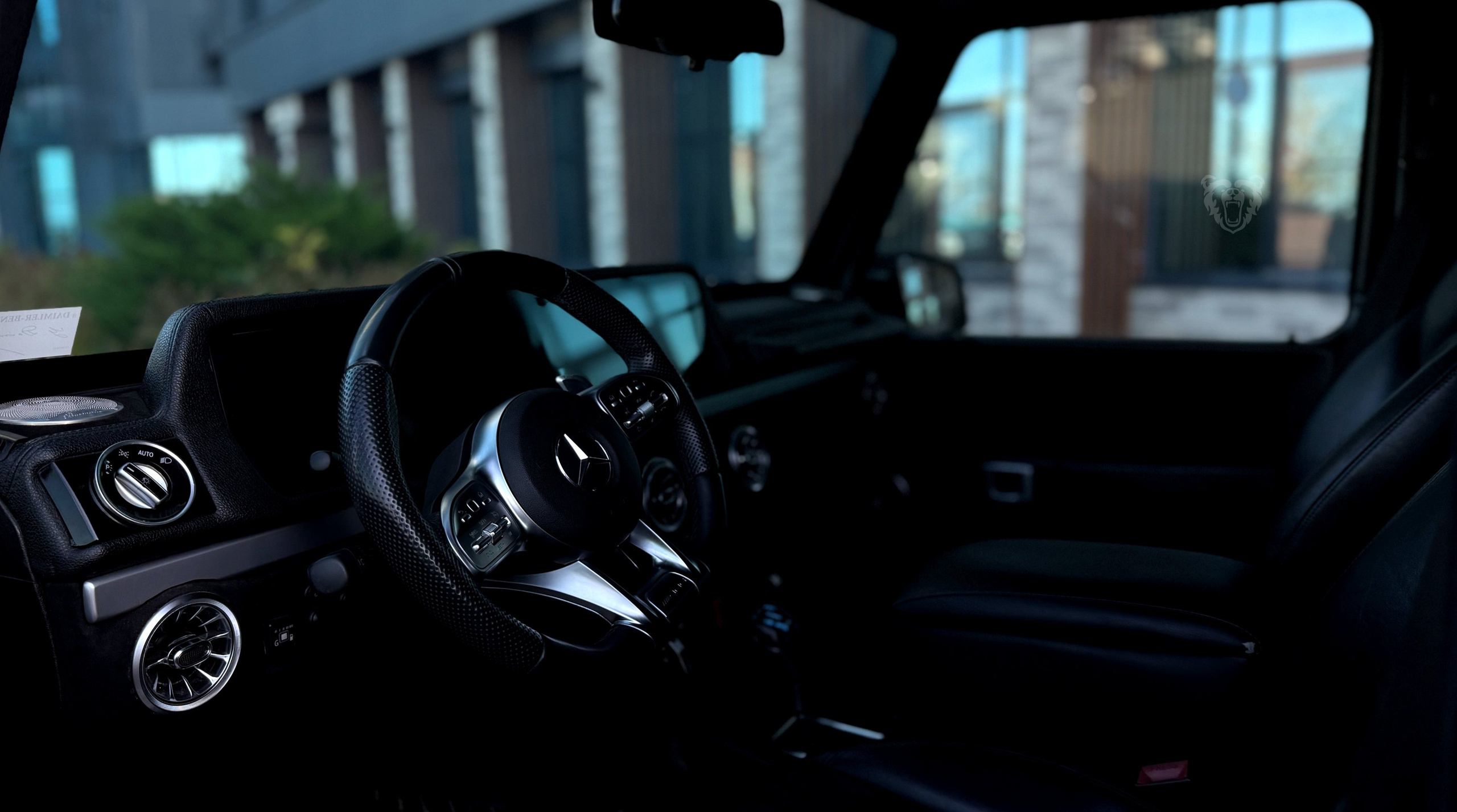 Услуги. Аренда премиум автомобилей в Астрахани