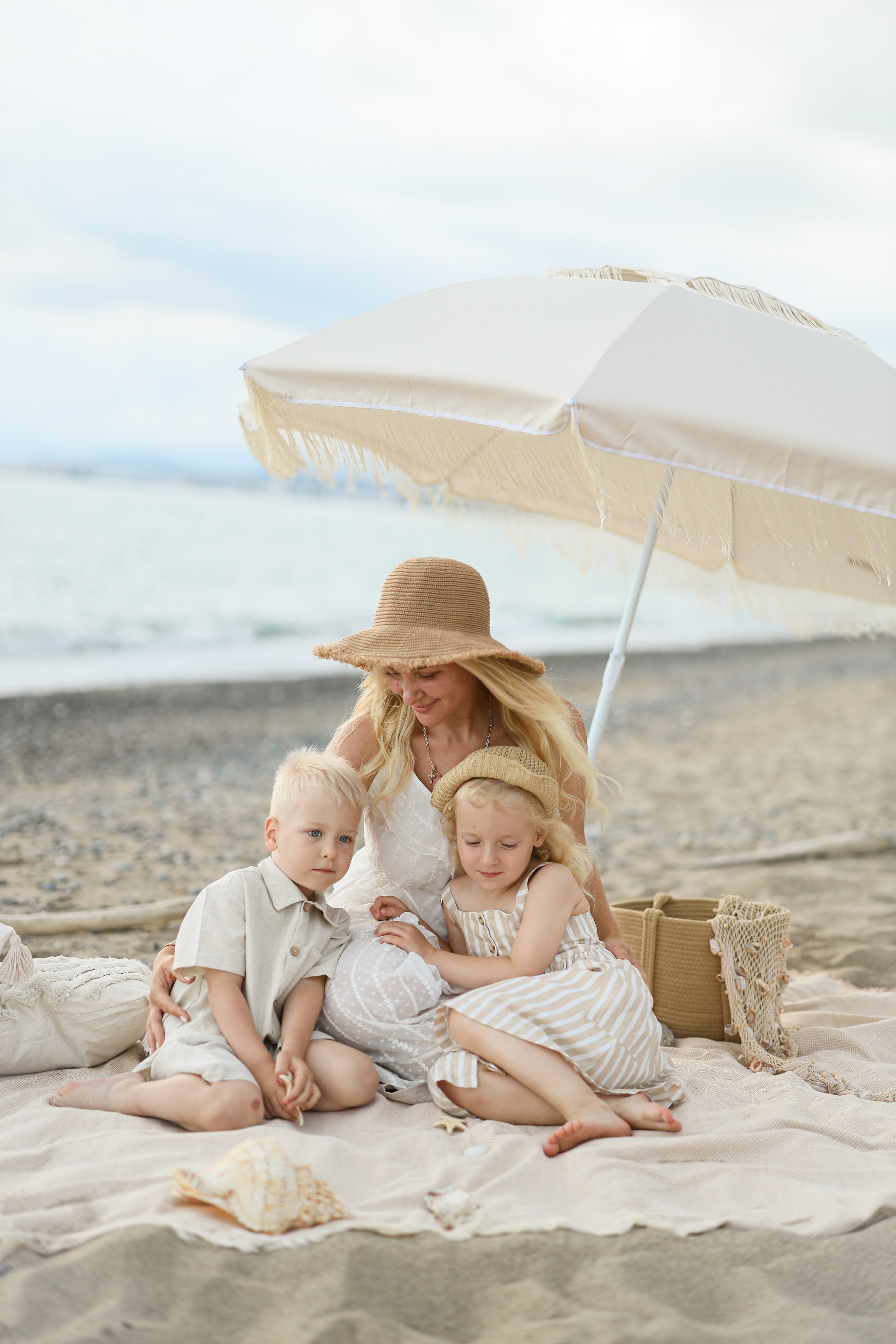 Семейная фотосессия на пляже Келасур, Сухум, Абхазия. Свадебный и семейный фотограф в Абхазии Жанна Соснина