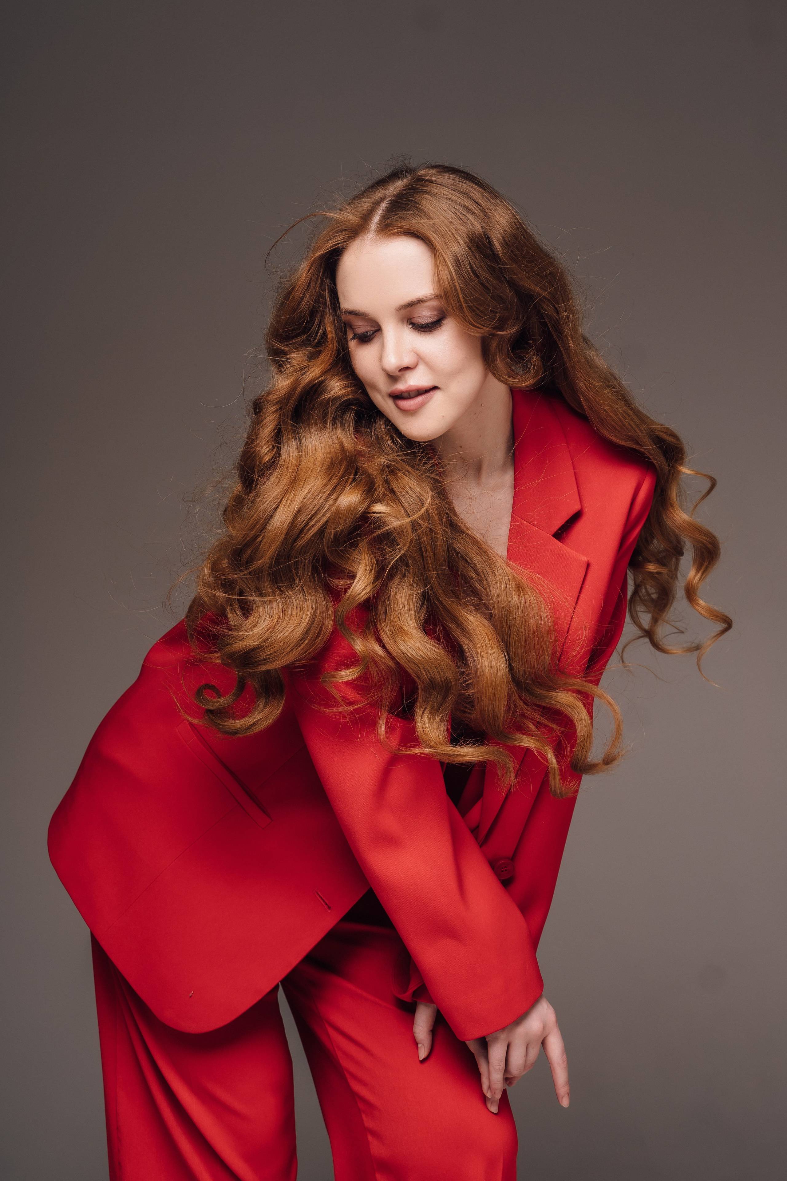 ASYA IN RED. Анастасия Вайнер — свадебный и портретный фотограф в Германии и по всей Европе