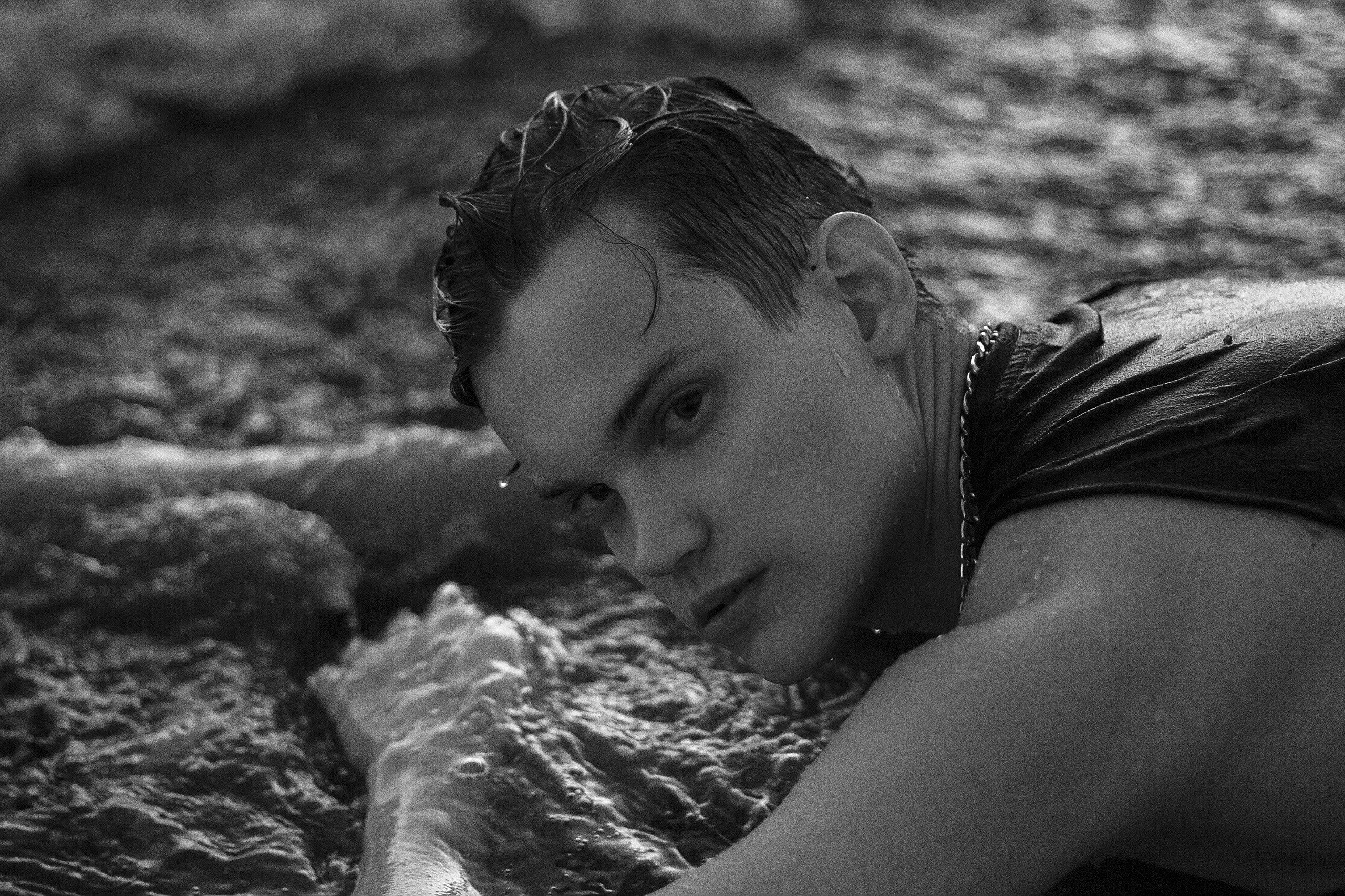 Мужская фотосессия в море. Свадебный и индивидуальный фотограф Никита Роут | Москва