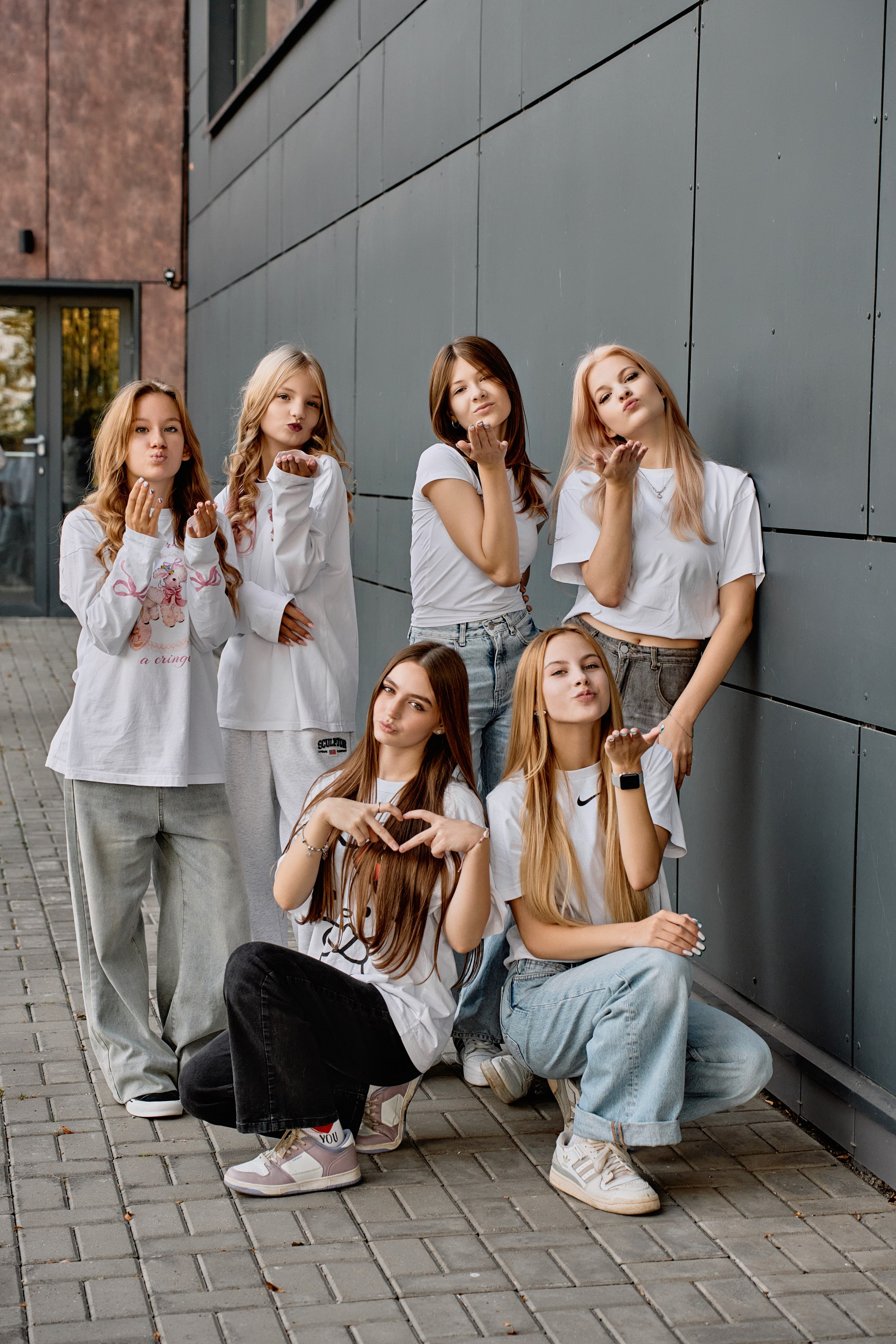 Фотосъёмка в Инновационном культурном центре (ИКЦ) Калуга для выпускных альбомов. Фотограф Меняйло Евгений. Свадьба. Портрет. Репортаж. Семья. Контент