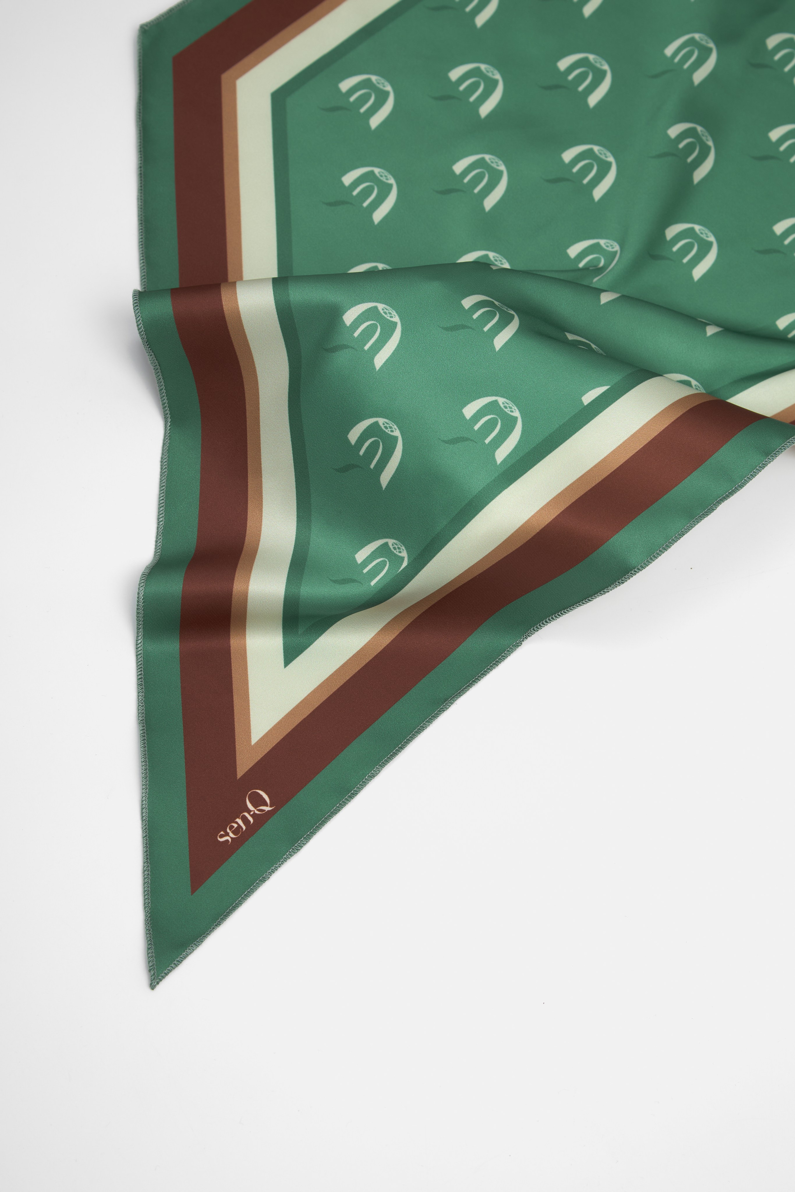 Головные уборы. Предметная фотосъемка в Алматы. Предметный фотограф для маркетплейстов Артур Ахмадиев