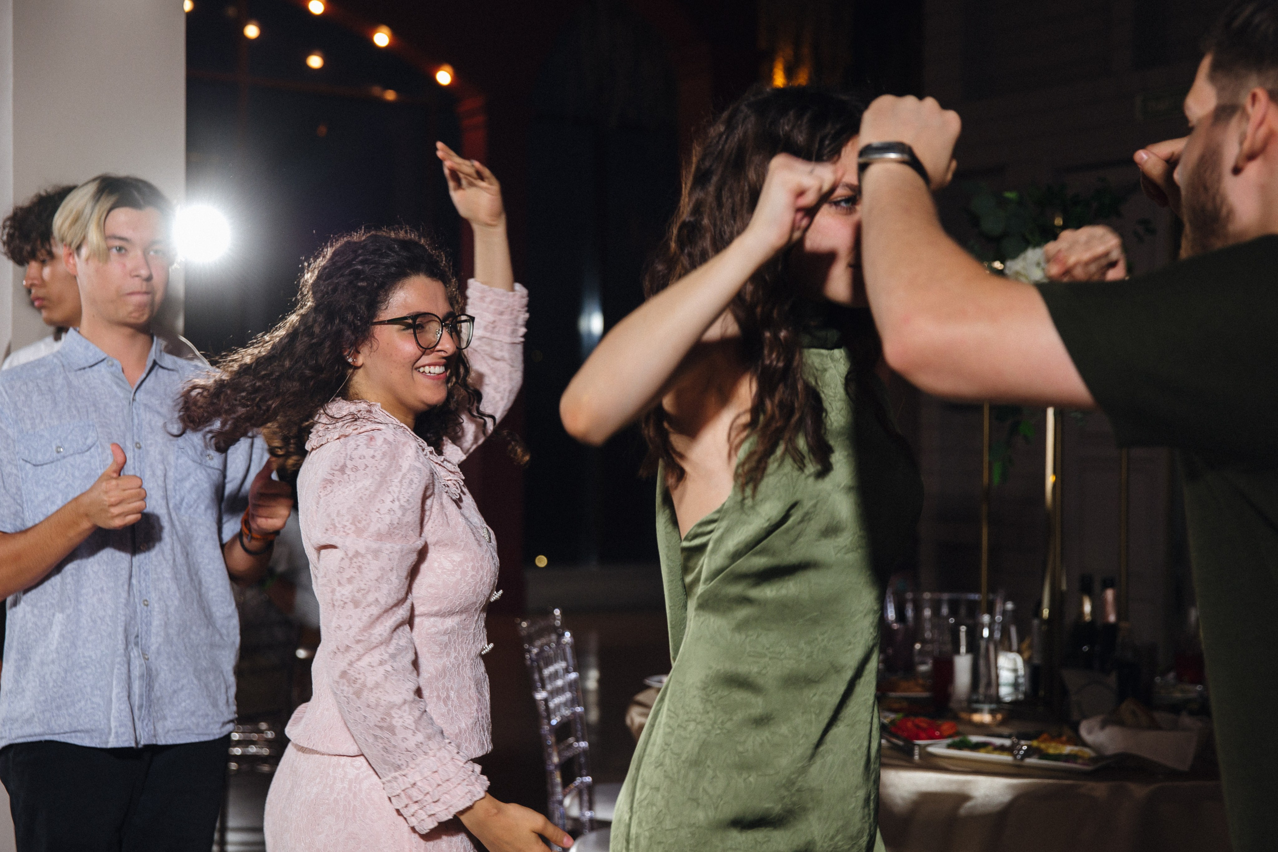 Банкет (Ксения & Никита). Свадебные фотографы в г. Сургут Маркова Наталья и Замахина Елена