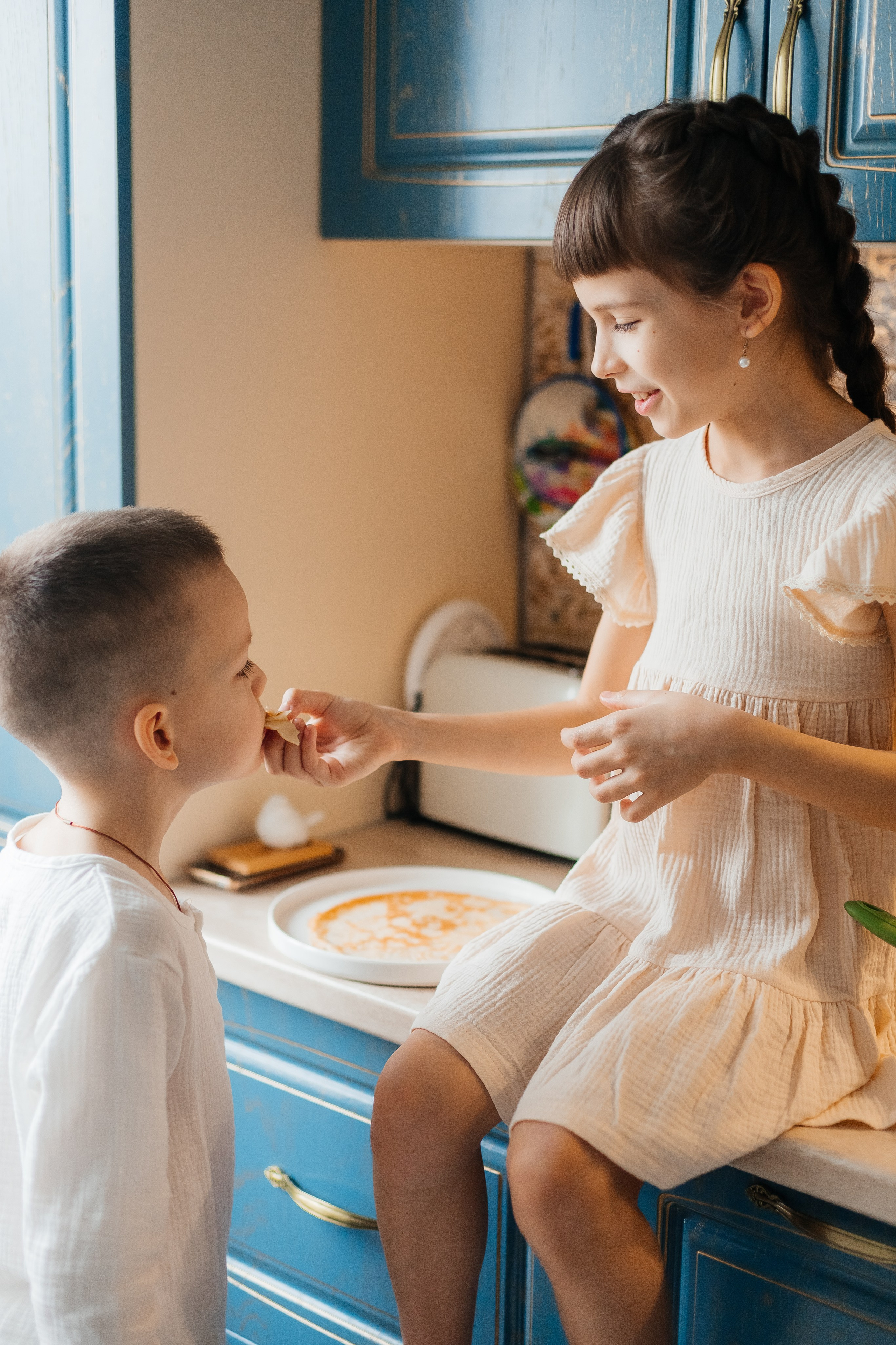 Завтрак для любимых. Фотограф новорожденных в г. Россошь Виктория Нечепуренко