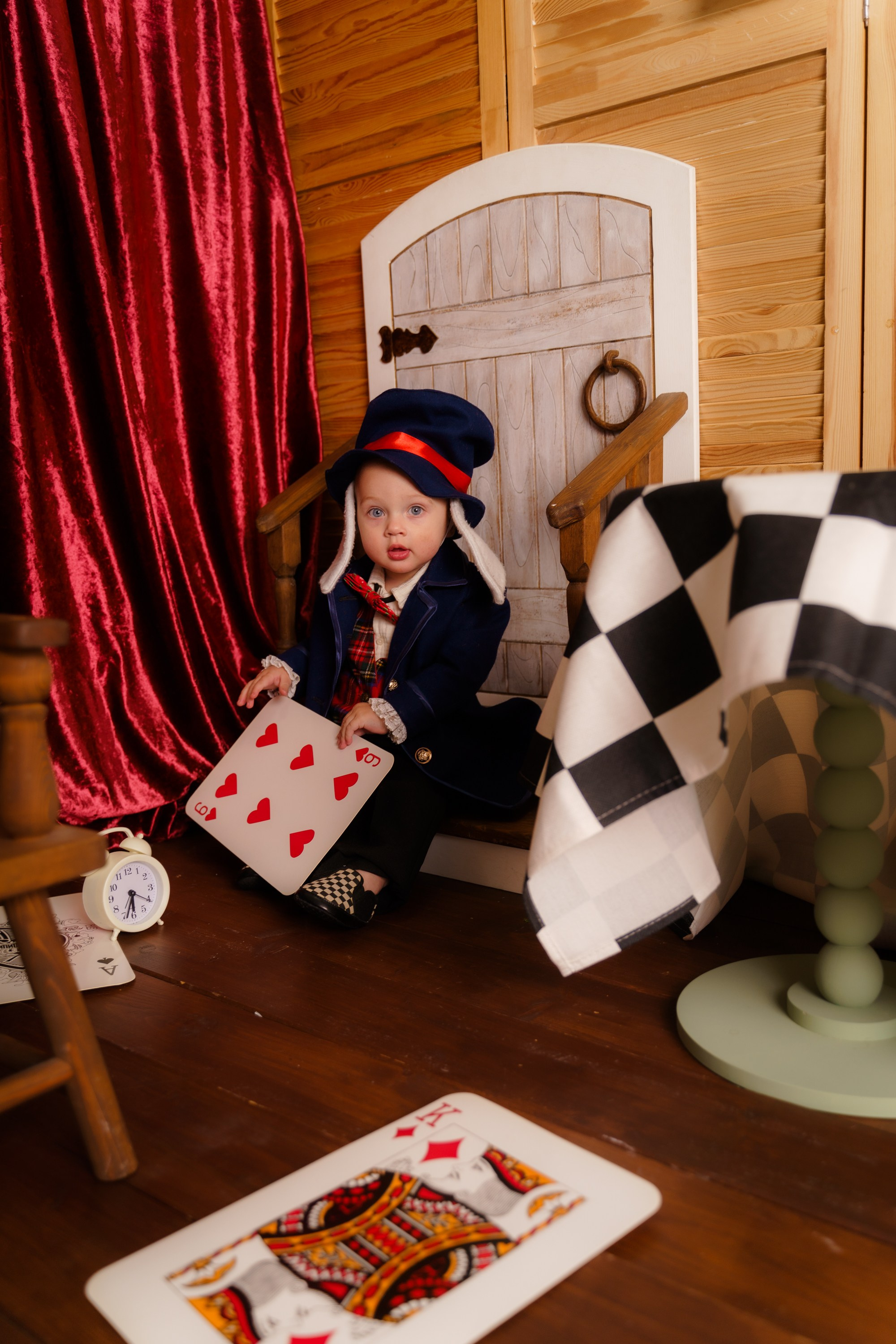 Алиса в стране чудес — Саша. ВАША СЕМЕЙНАЯ ФОТОСТУДИЯ