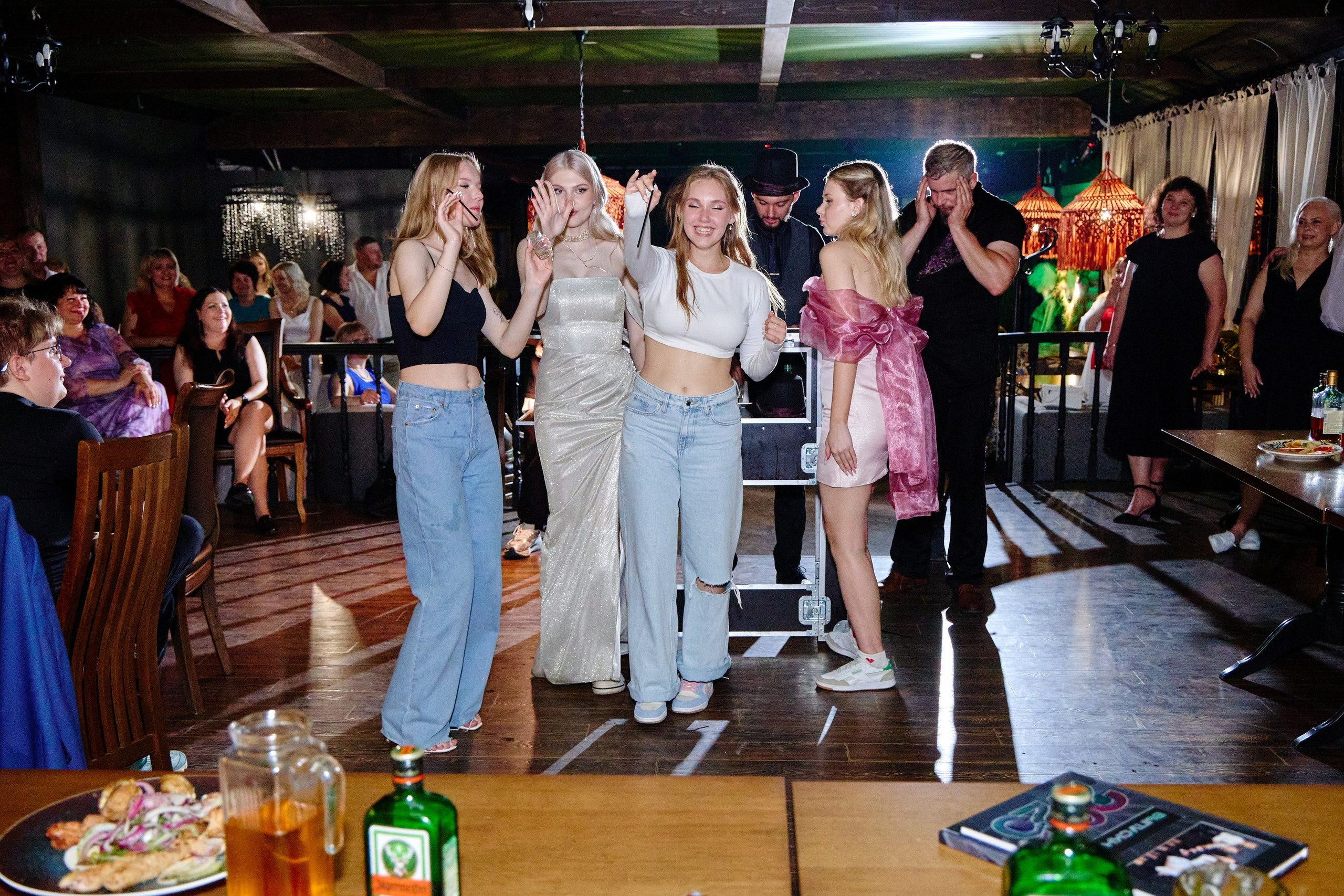 Выпускной 35 Сош. Фотограф Выпускные альбомы Таганрог Сергей Коробченко