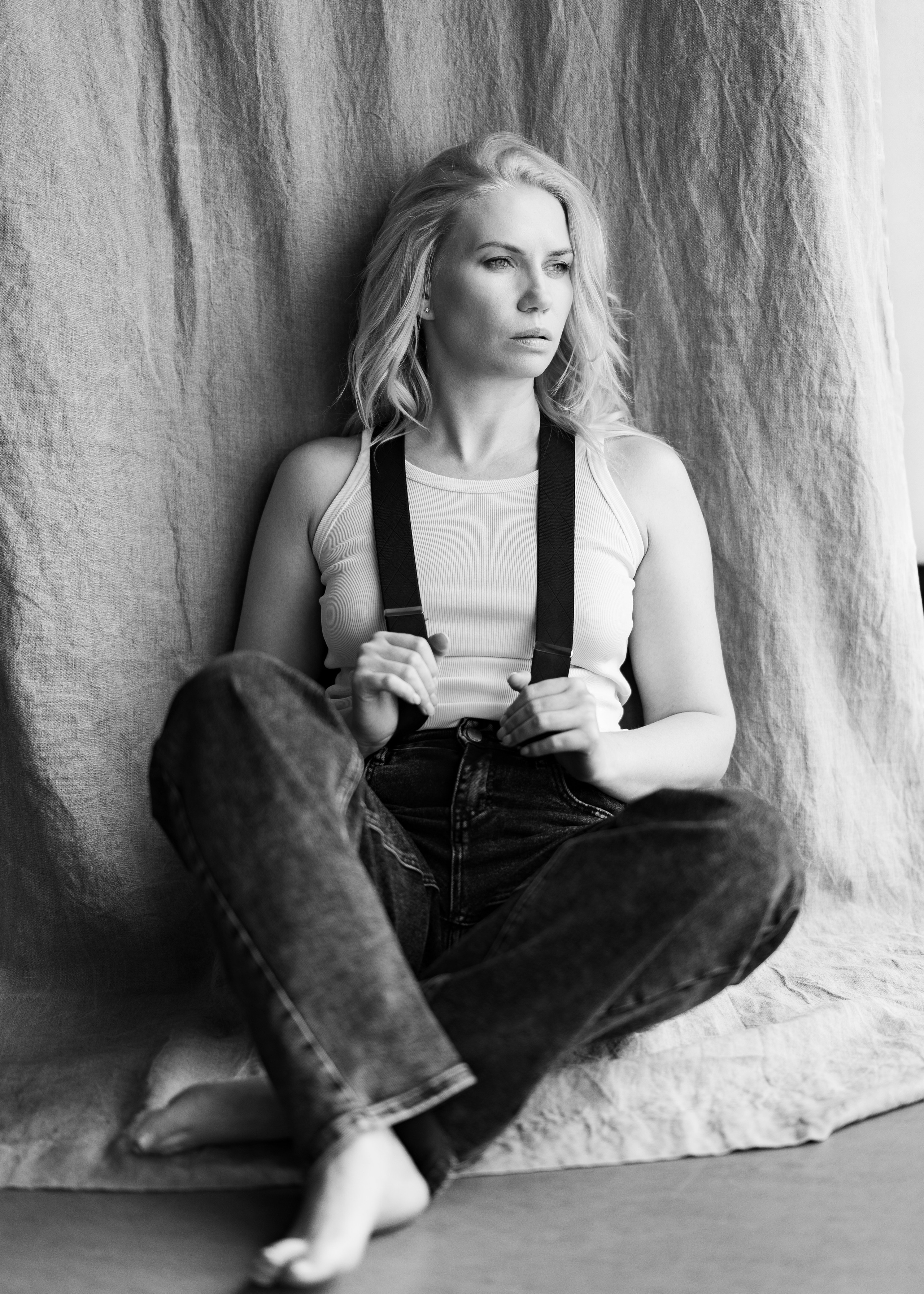 Женский портрет 35+. Женский портретный фотограф 35+ Воронеж. Добро пожаловать в магию ЧБ портрета