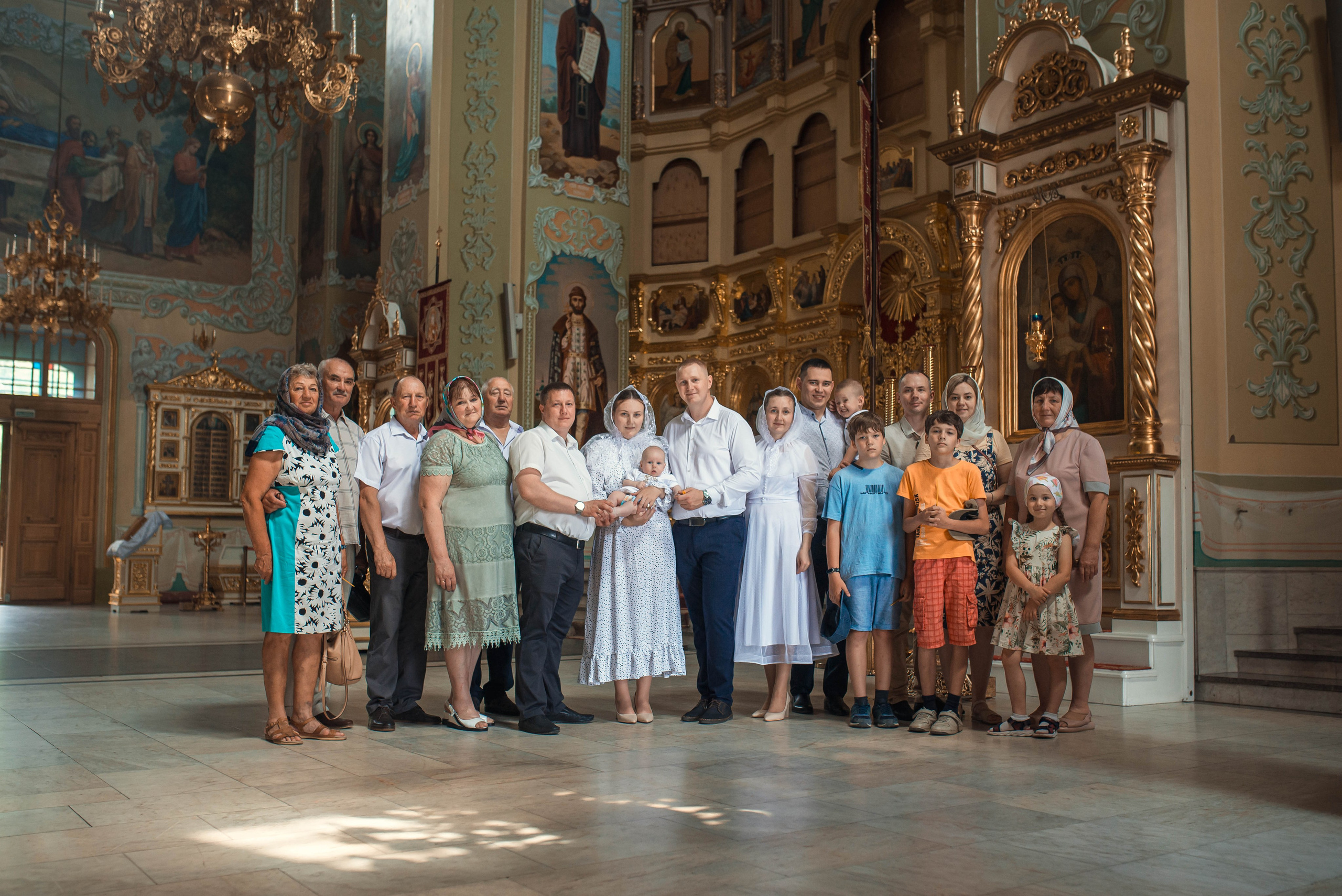 Крещение Андрея в Покровском соборе. Фотограф на крещение в Саратове Марина Грушина