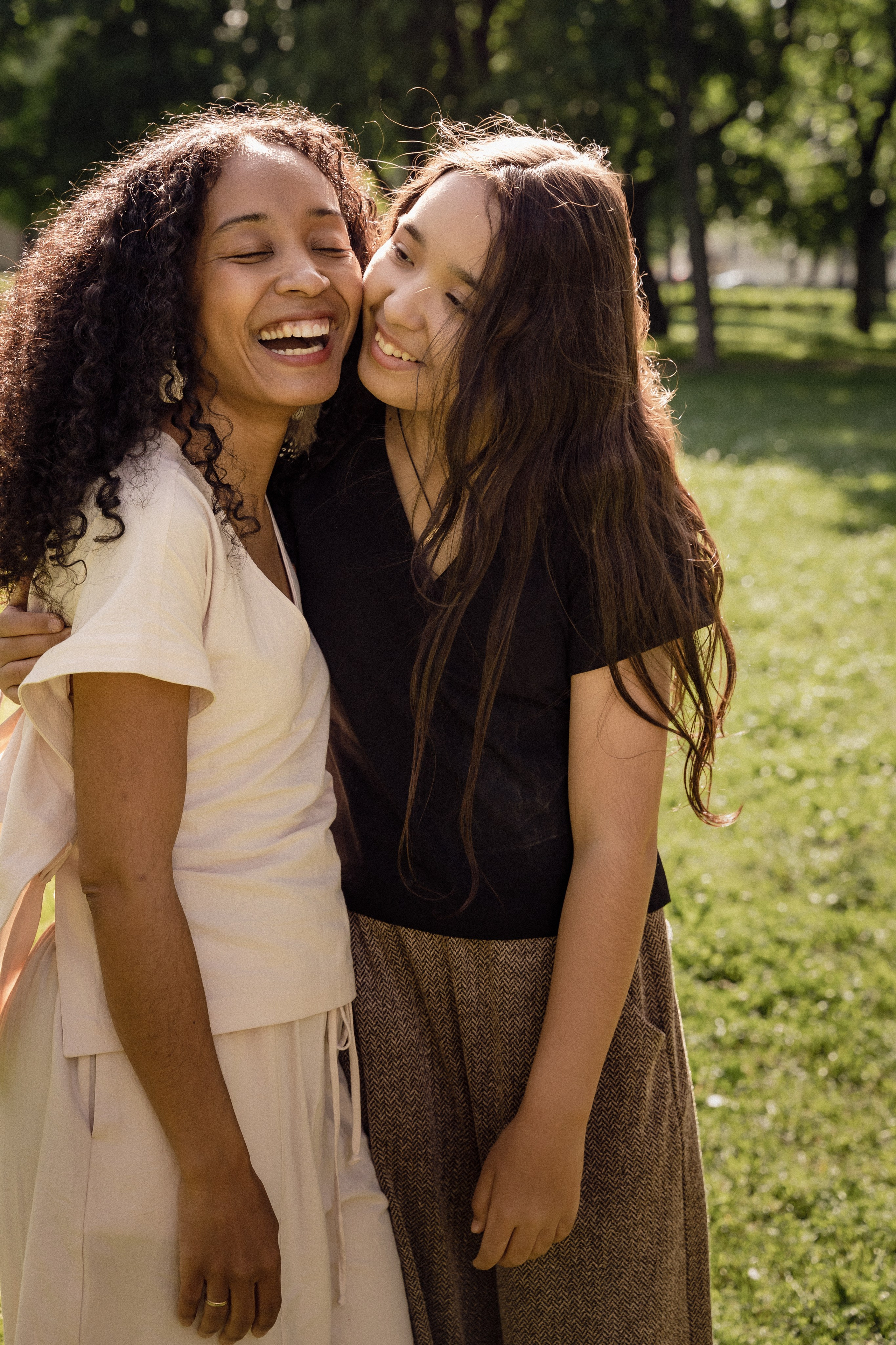 Лида, Даня и Эвелина 🤍 Всех нужнее и дороже, всех доверчивей и строже в этом мире доброта. Лайфстайл фотограф в Санкт-Петербурге — Наташа Шмидт