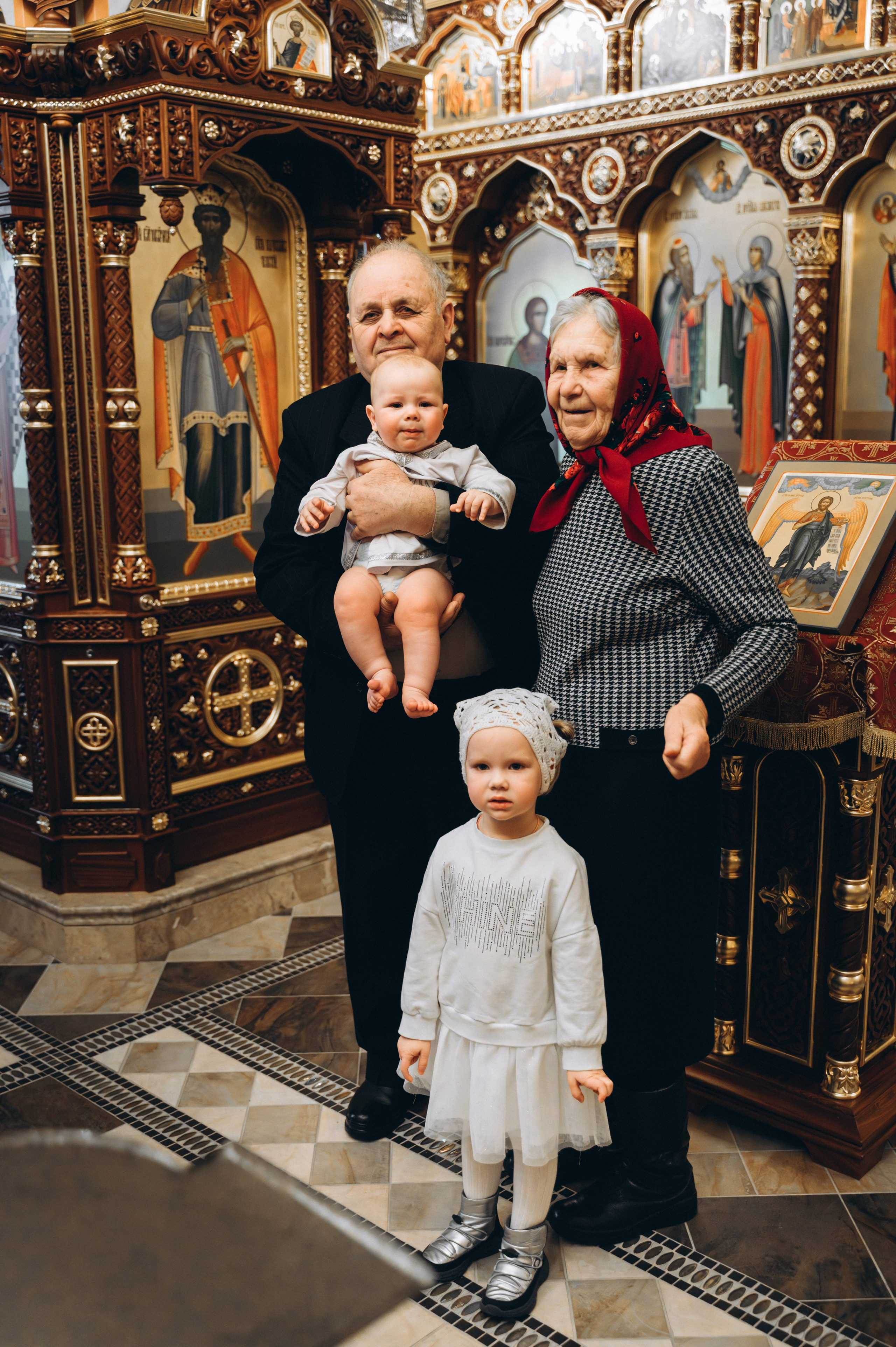 Крещение Фёдора (Храм Всех Святых) криптовый. Семейный фотограф в Минске Дарья Дреко