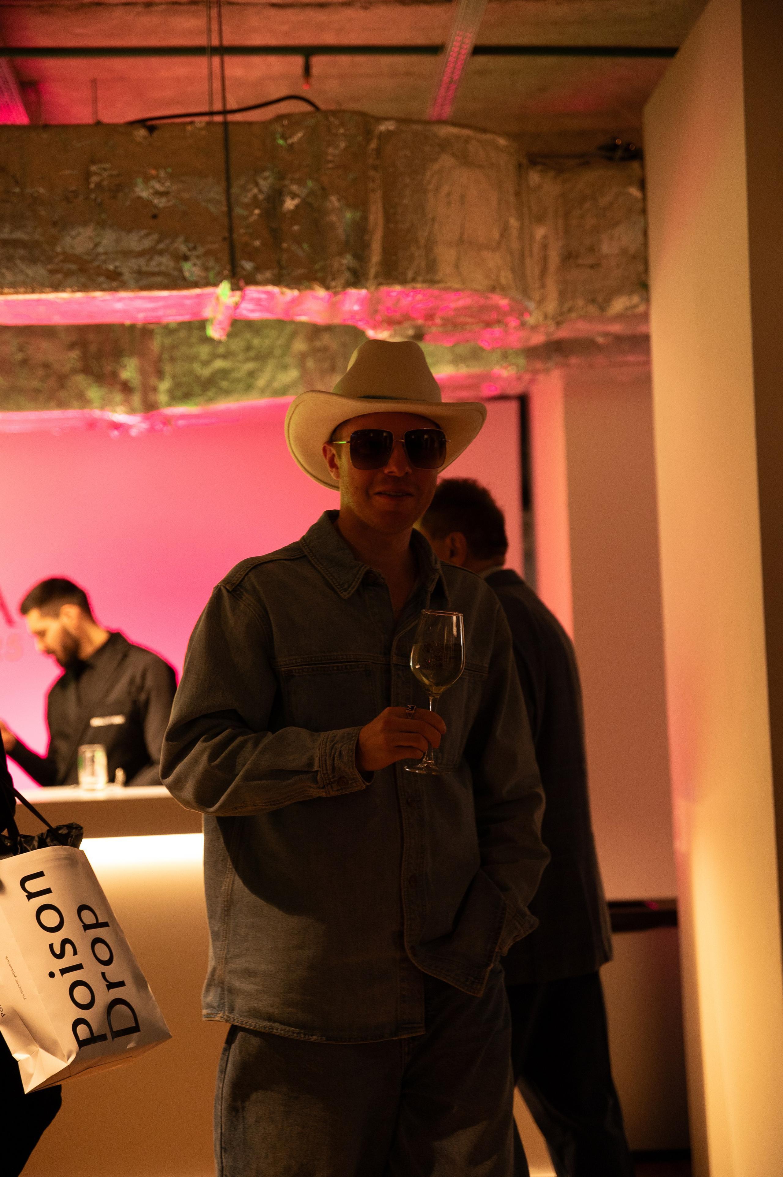 Бекстейдж показа «Новые Имена» собака.ru|ДЛТ. Портретный и репортажный фотограф в Санкт-Петербурге