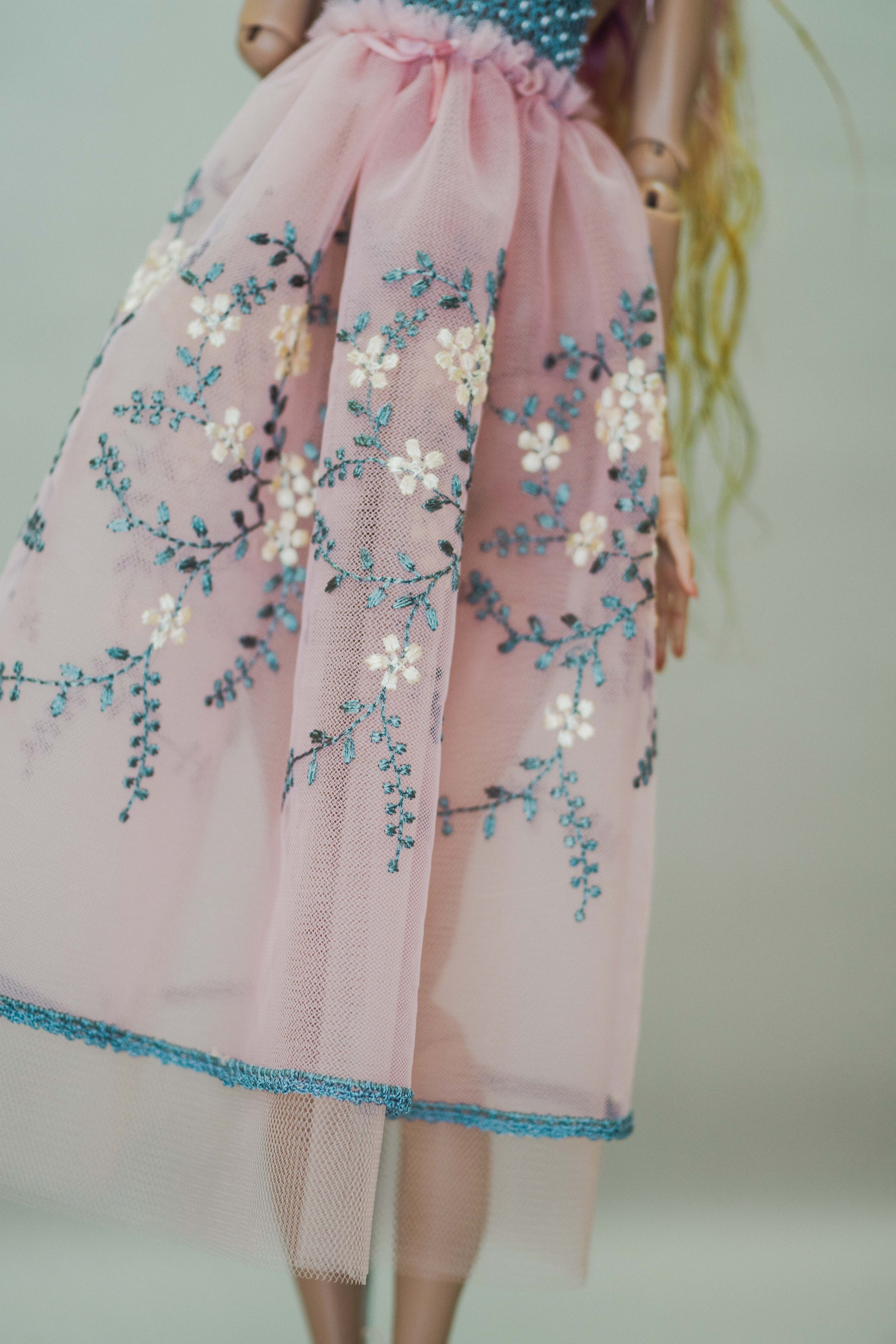 2023 и ранее. Ombra di seta — эксклюзивная одежда ручной работы для авторских кукол