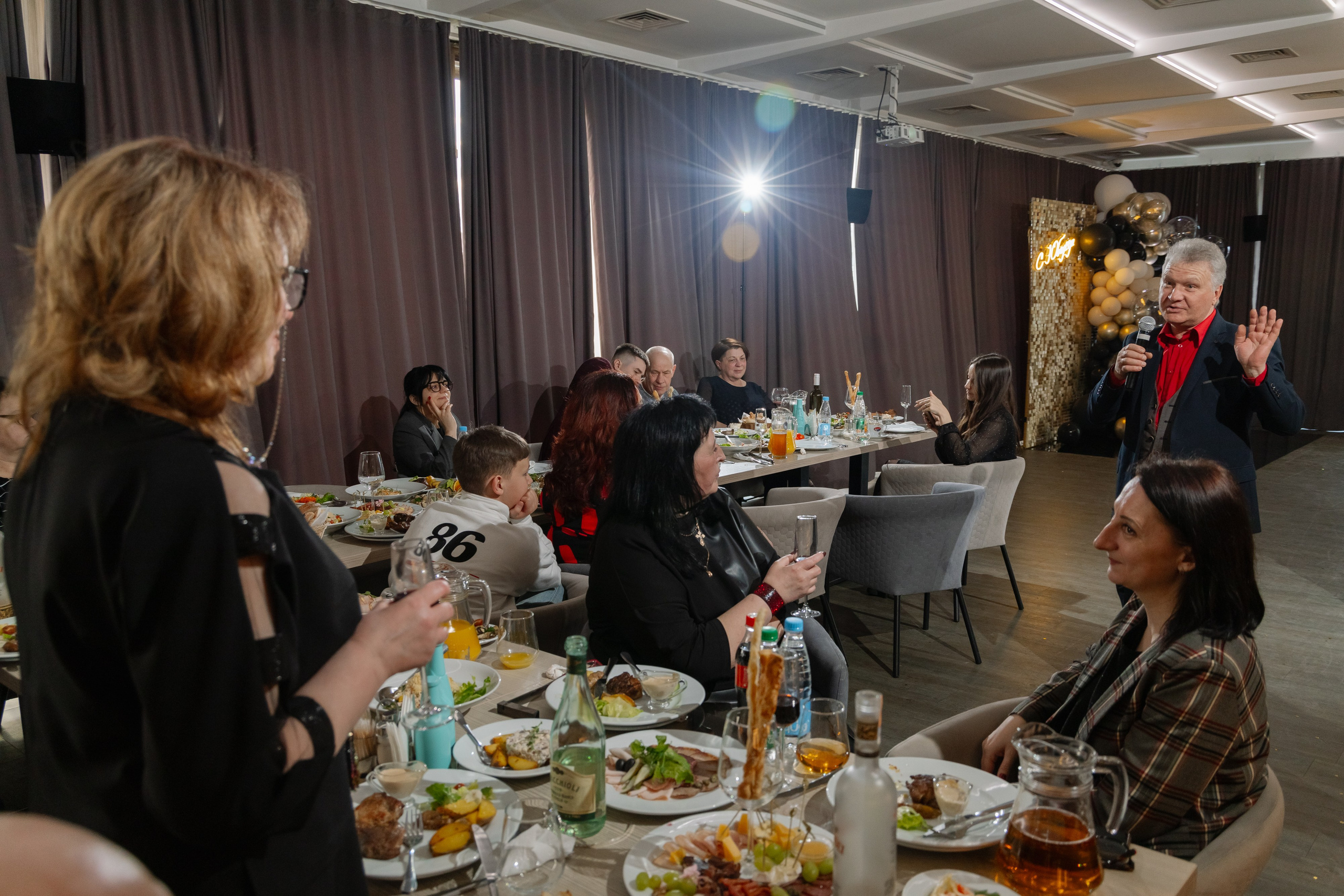 Фотосъемка юбилея в кафе BALDENINI в Минске. Свадебный фотограф в Минске/Беларуси Сергей Спиридонов