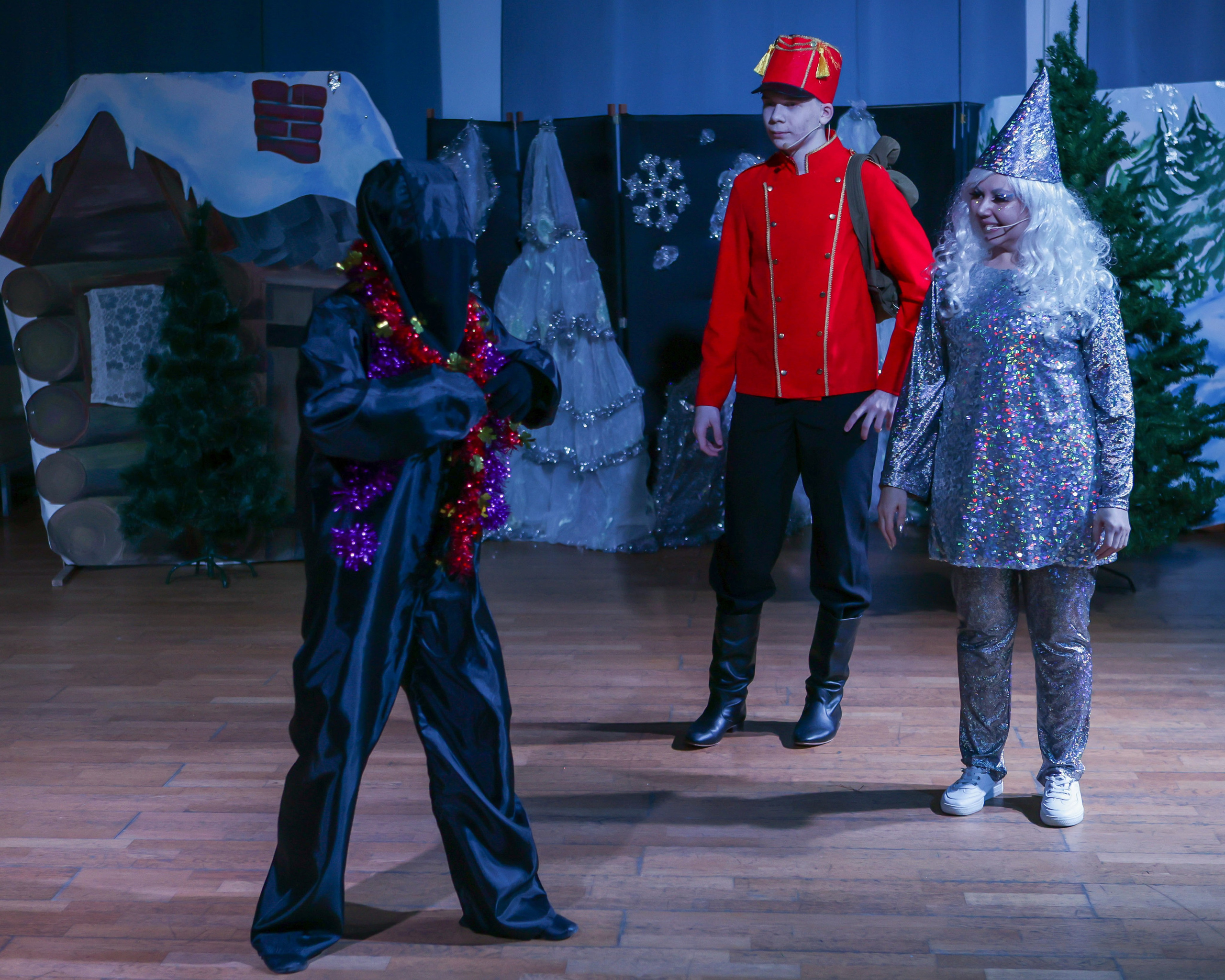 Новогодняя скачзка центр детского творчесва Подольск. Выпускные альбомы и школьный фотограф в Подольске, Троицке, Щербинке, Москве и Московской области