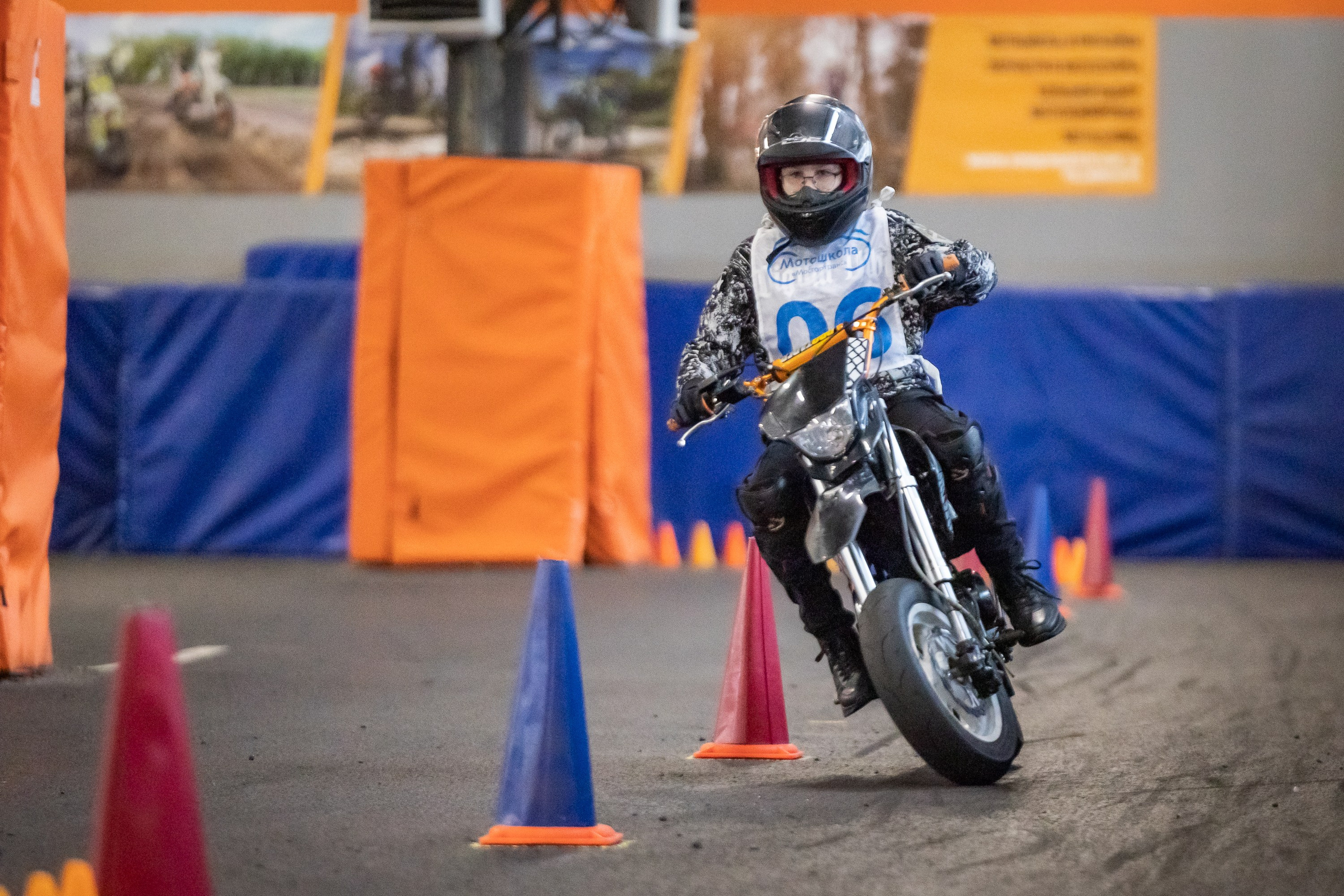 Соревнования в Мотошколе «Мосгортранс». Фотограф Владимир Охрименко