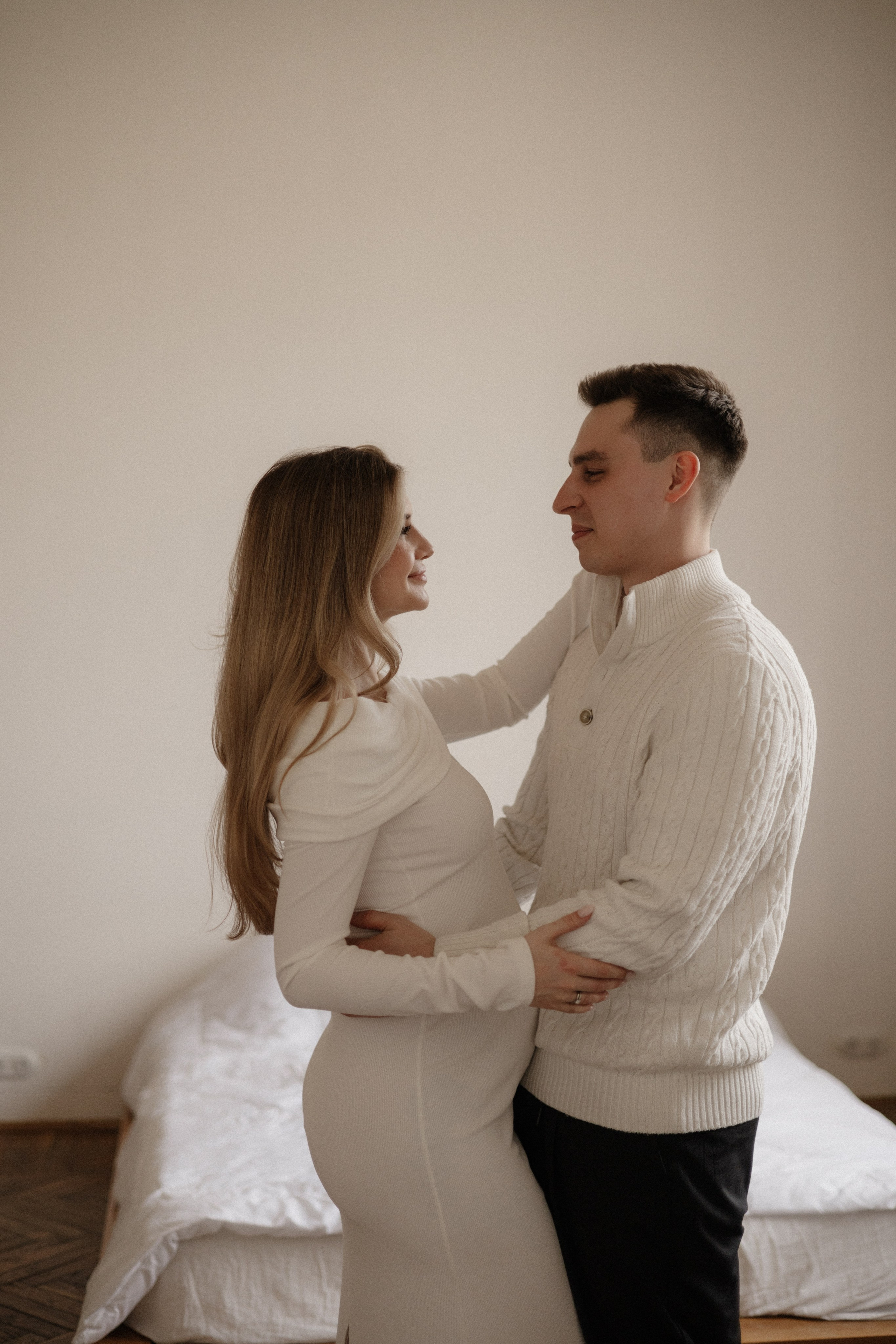 Беременная фотосессия в студии. Свадебный и портретный фотограф в Москве Анастасия Масюк