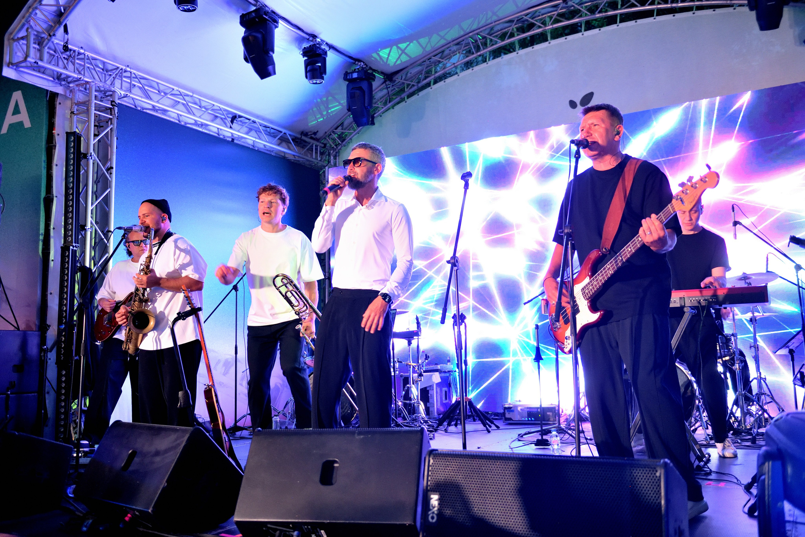 "Качественная фотосъемка концертов".