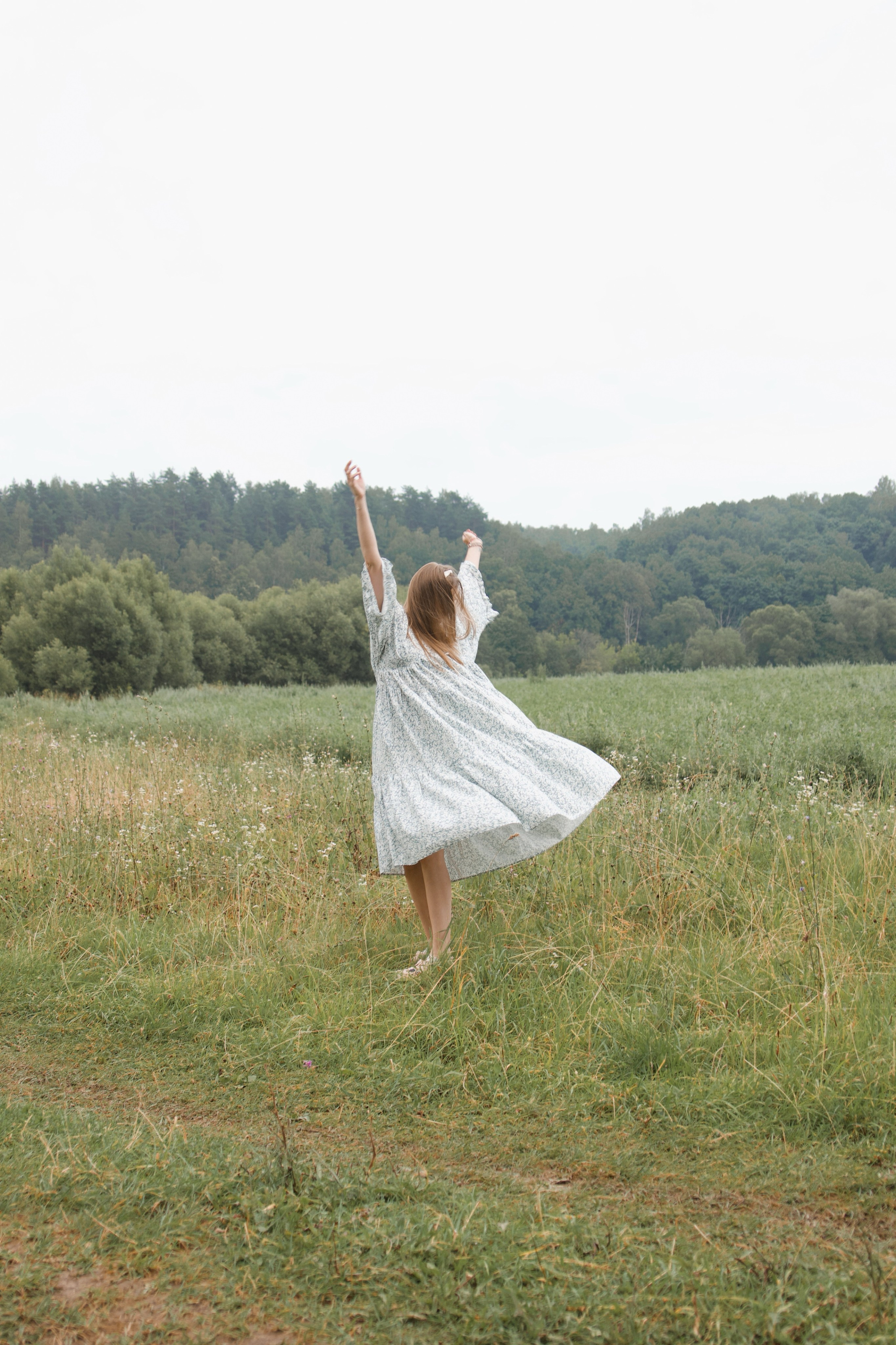 Настенька и река. Фотограф Ирина Воробьева