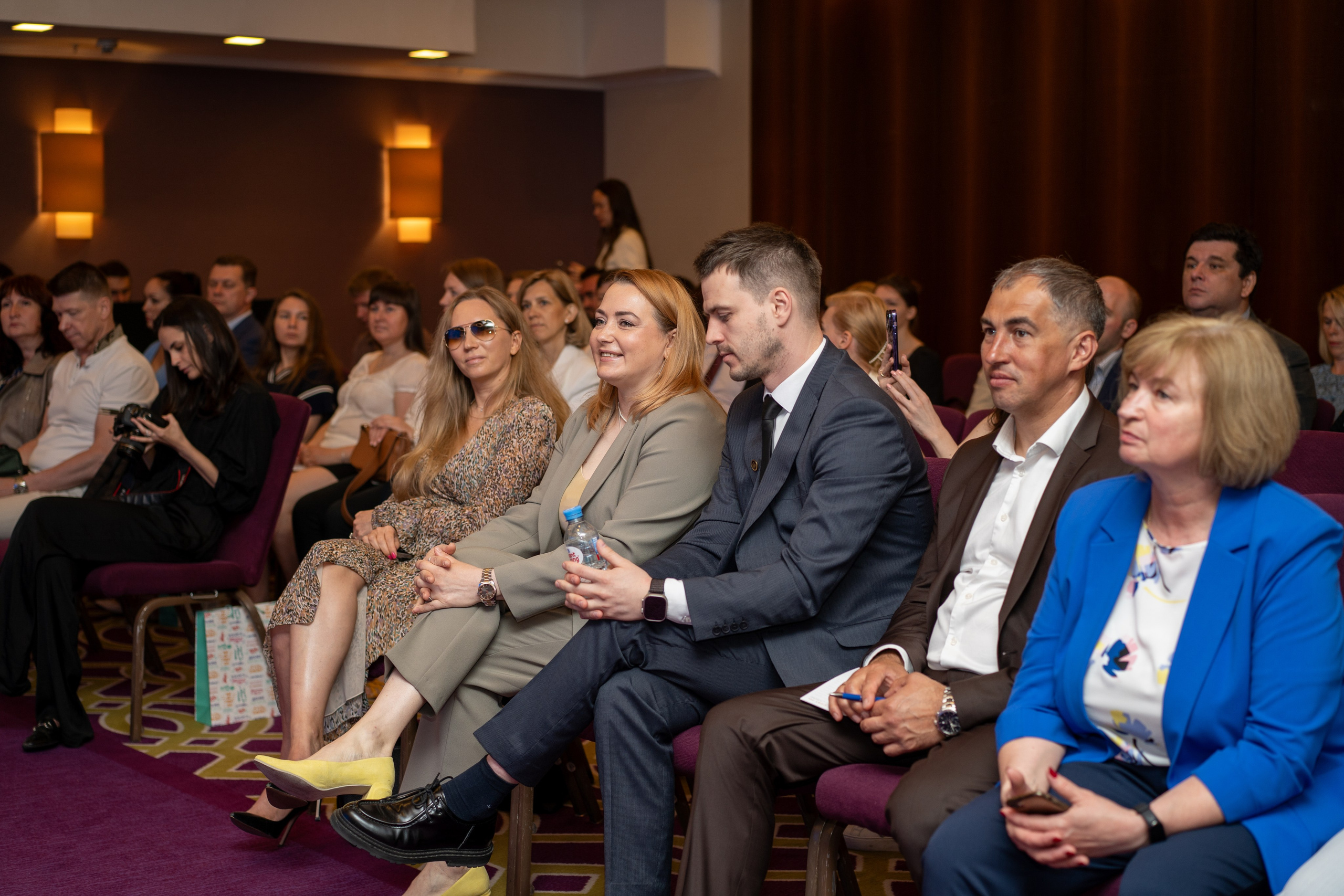 Репортажная съёмка делового мероприятия. Фотограф Елизавета Потешкина