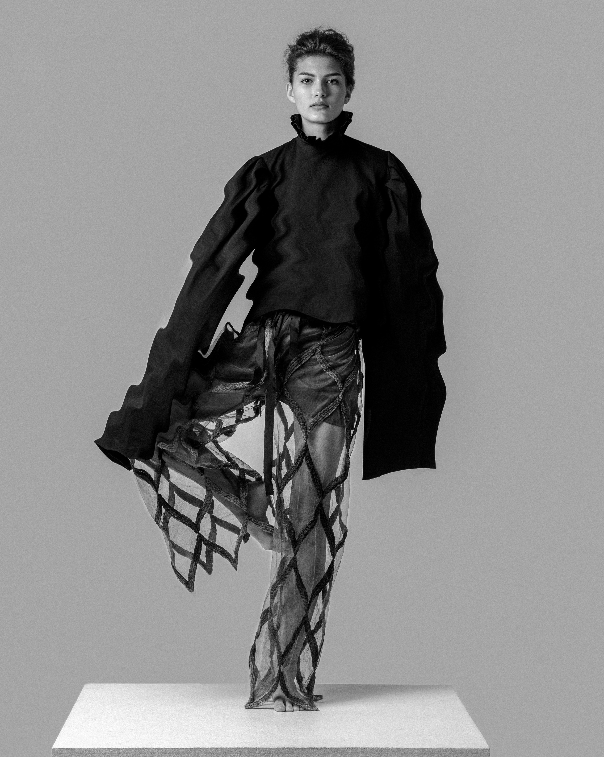 Editorial, fashion, арт-фэшн, съёмка для журнала, визуальная история, кинематографичный стиль, сюрреализм, мода, арт-проект, бренд