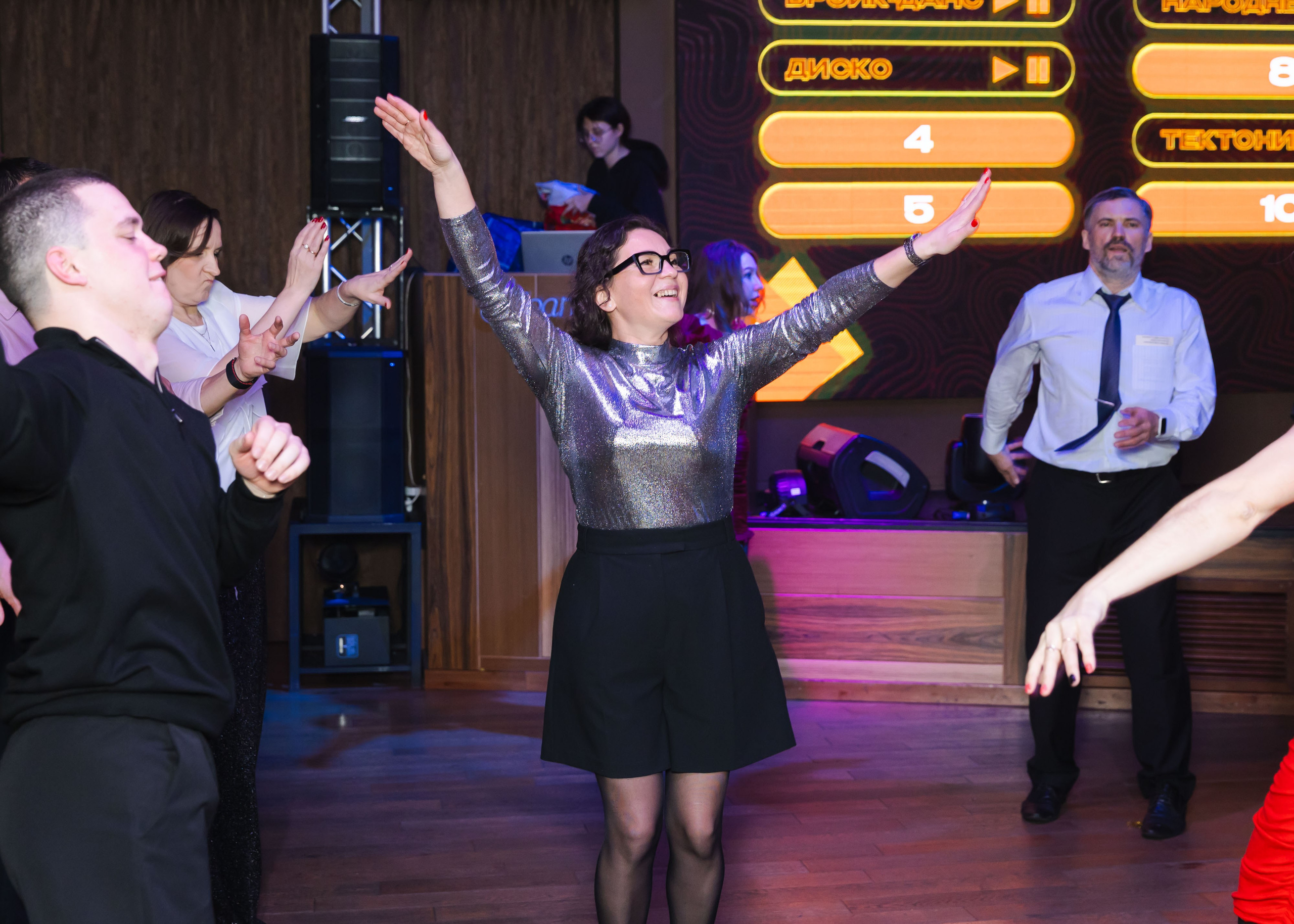 НОВОГОДНИЕ КОРПОРАТИВЫ. ФОТОГРАФ ВИНОГРАДОВА ДАРЬЯ