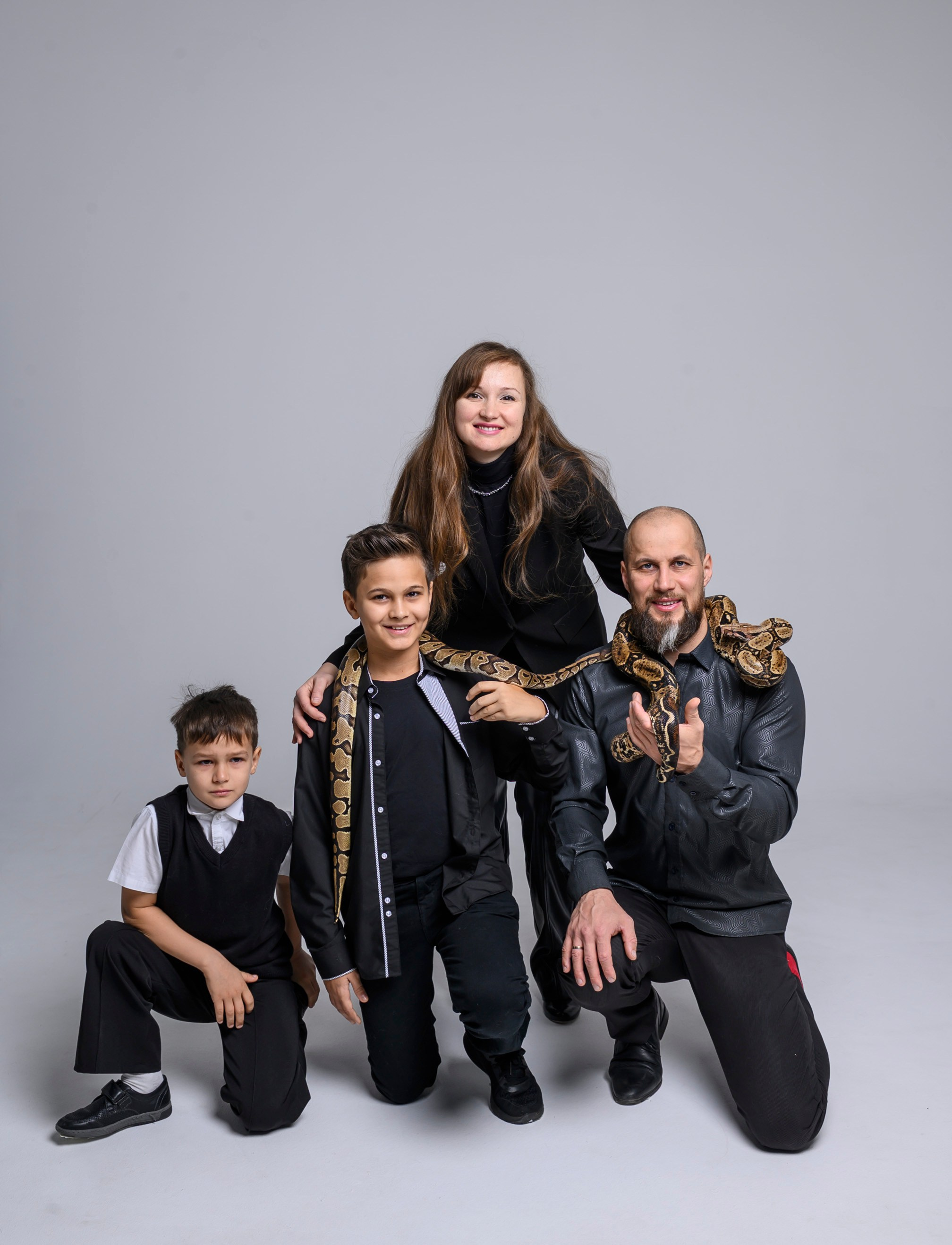 СЬЕМКА СО ЗМЕЕЙ. Семейный фотограф Екатеринбург Лора Мур