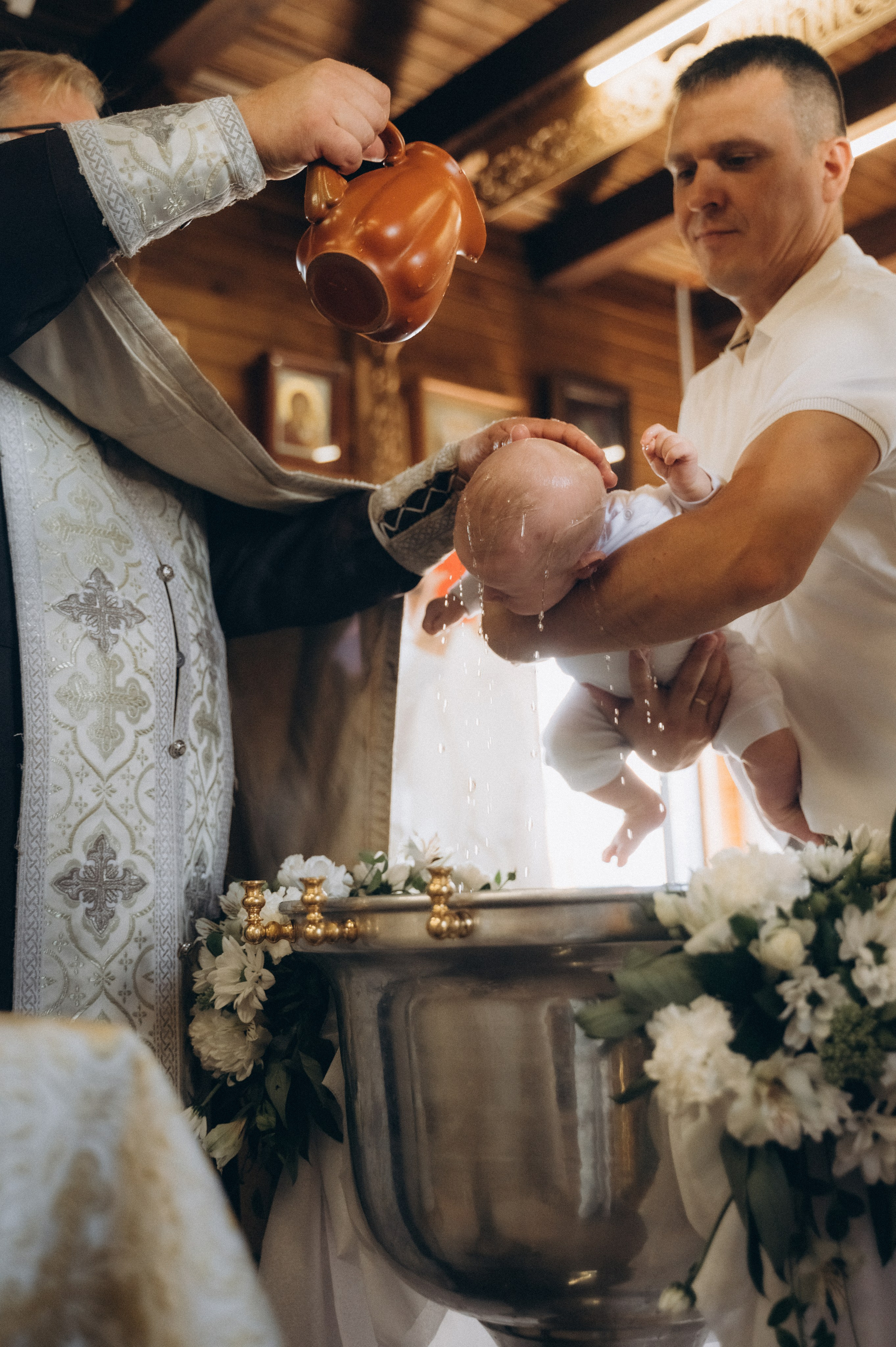 Крещение Марка (ХРАМ СВЯТИТЕЛЯ НИКОЛАЯ ЯПОНСКОГО). Семейный фотограф в Минске Дарья Дреко