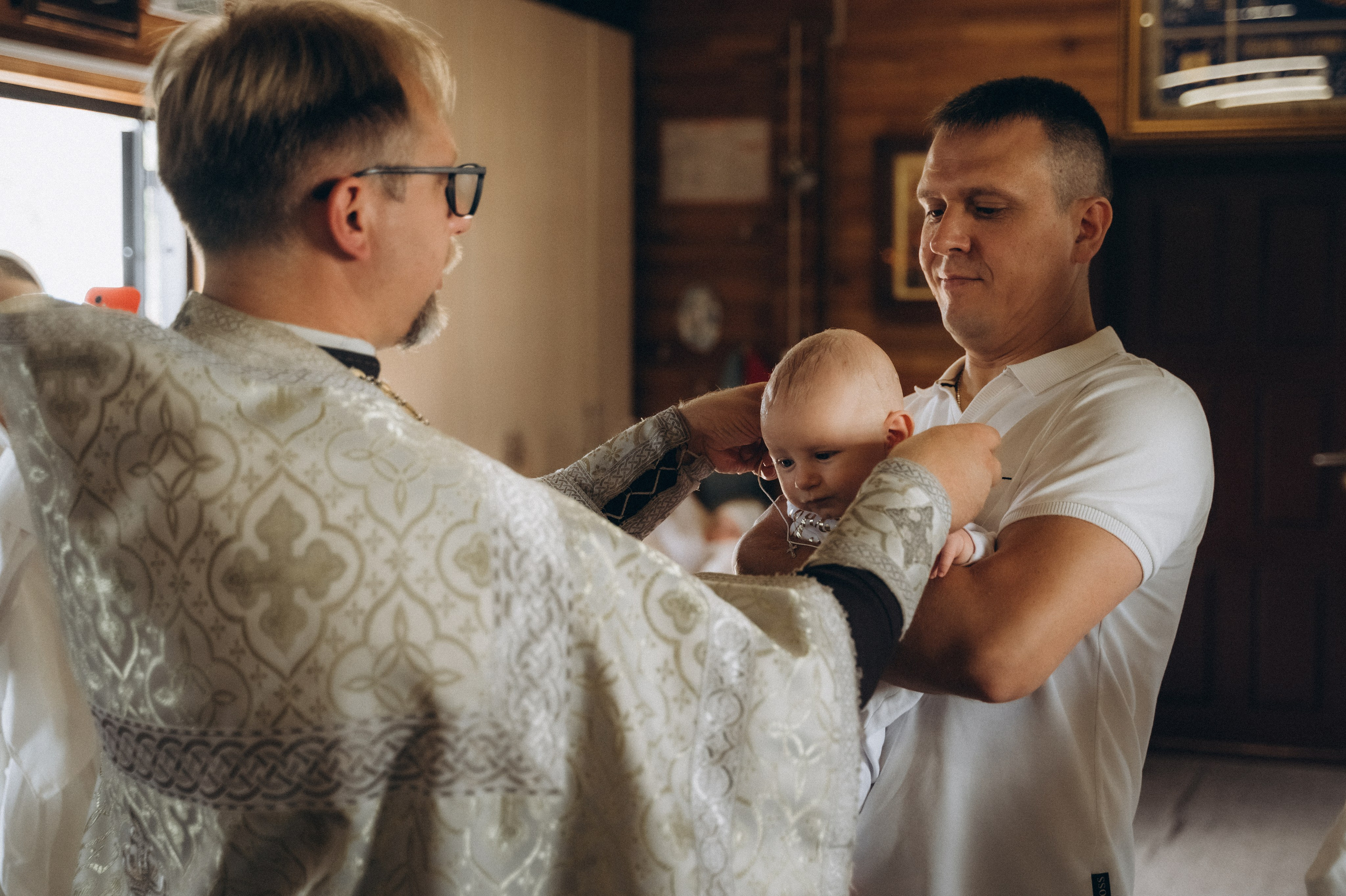 Крещение Марка (ХРАМ СВЯТИТЕЛЯ НИКОЛАЯ ЯПОНСКОГО). Семейный фотограф в Минске Дарья Дреко