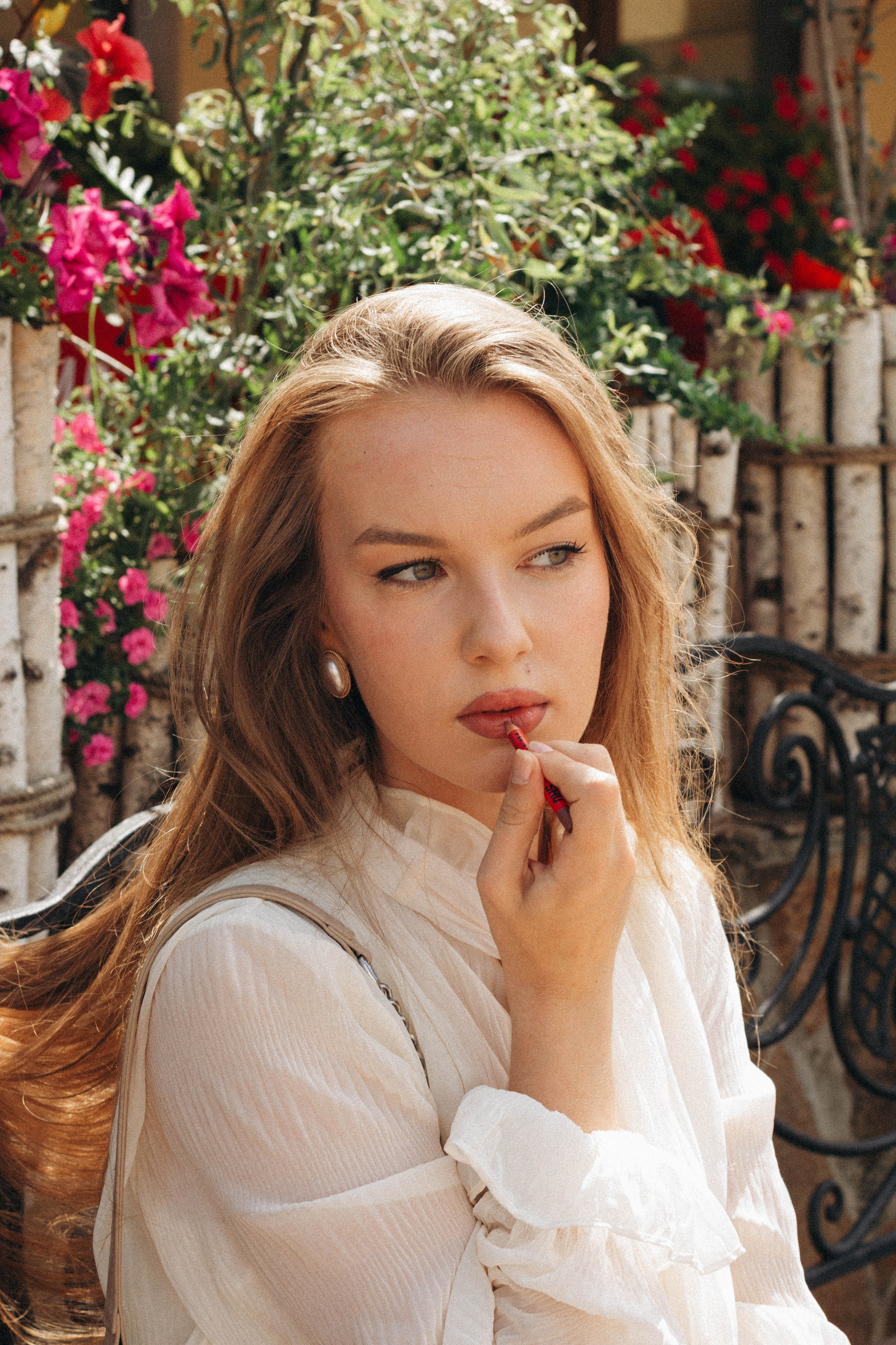 Sofiya. Я — Алёна и я фотографирую красиво (е)