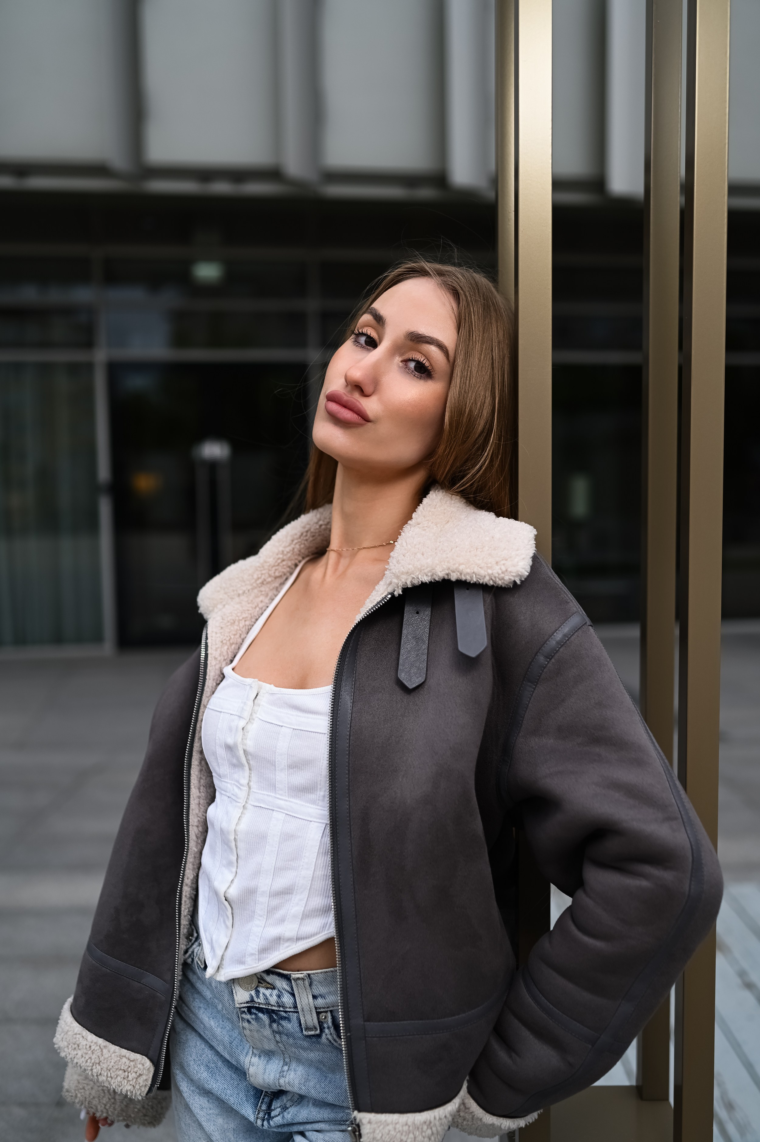 Стильная фотосессия в антураже современной архитектуры Казани