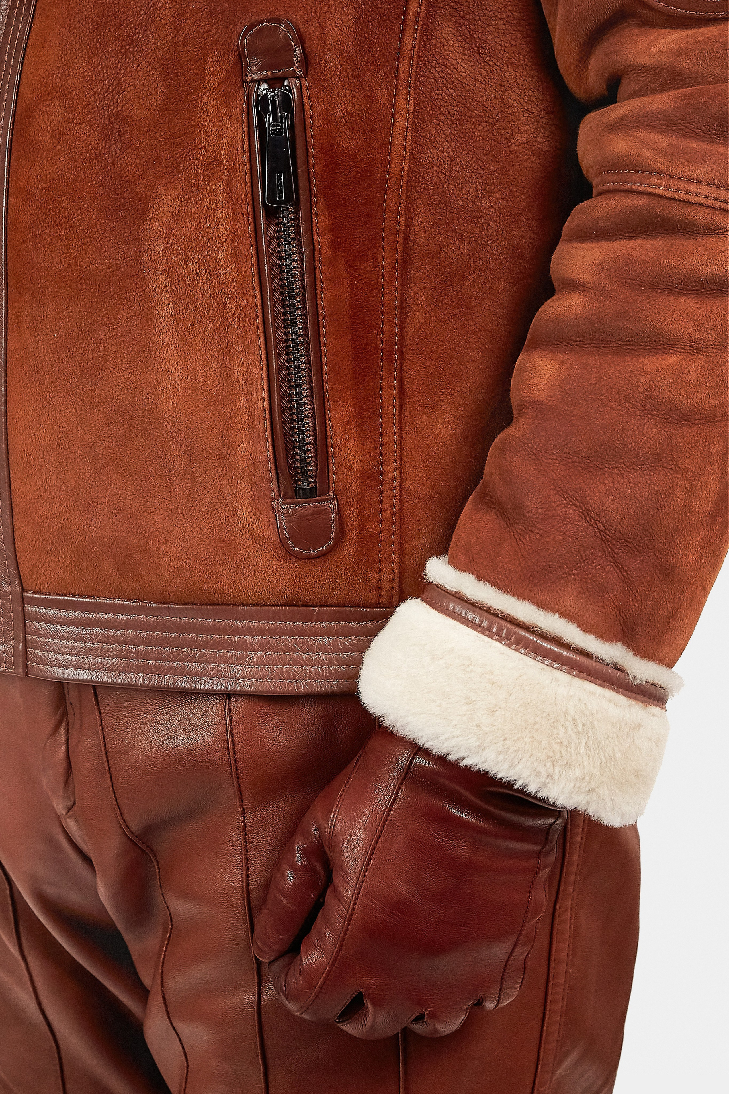 Фотосъемка с моделью на белом фоне. Коммерческий фотограф в Москве Павел Володин