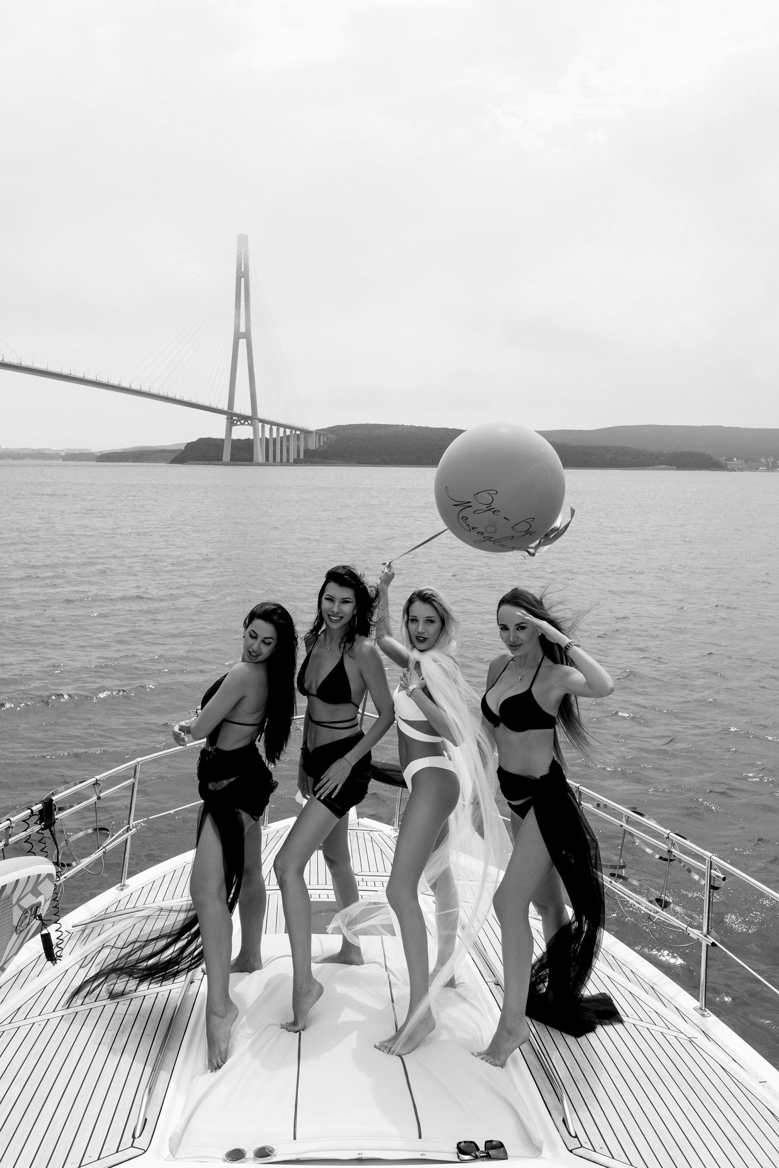 Девичник на катере…. Семейный фотограф и фотограф беременности во Владивостоке