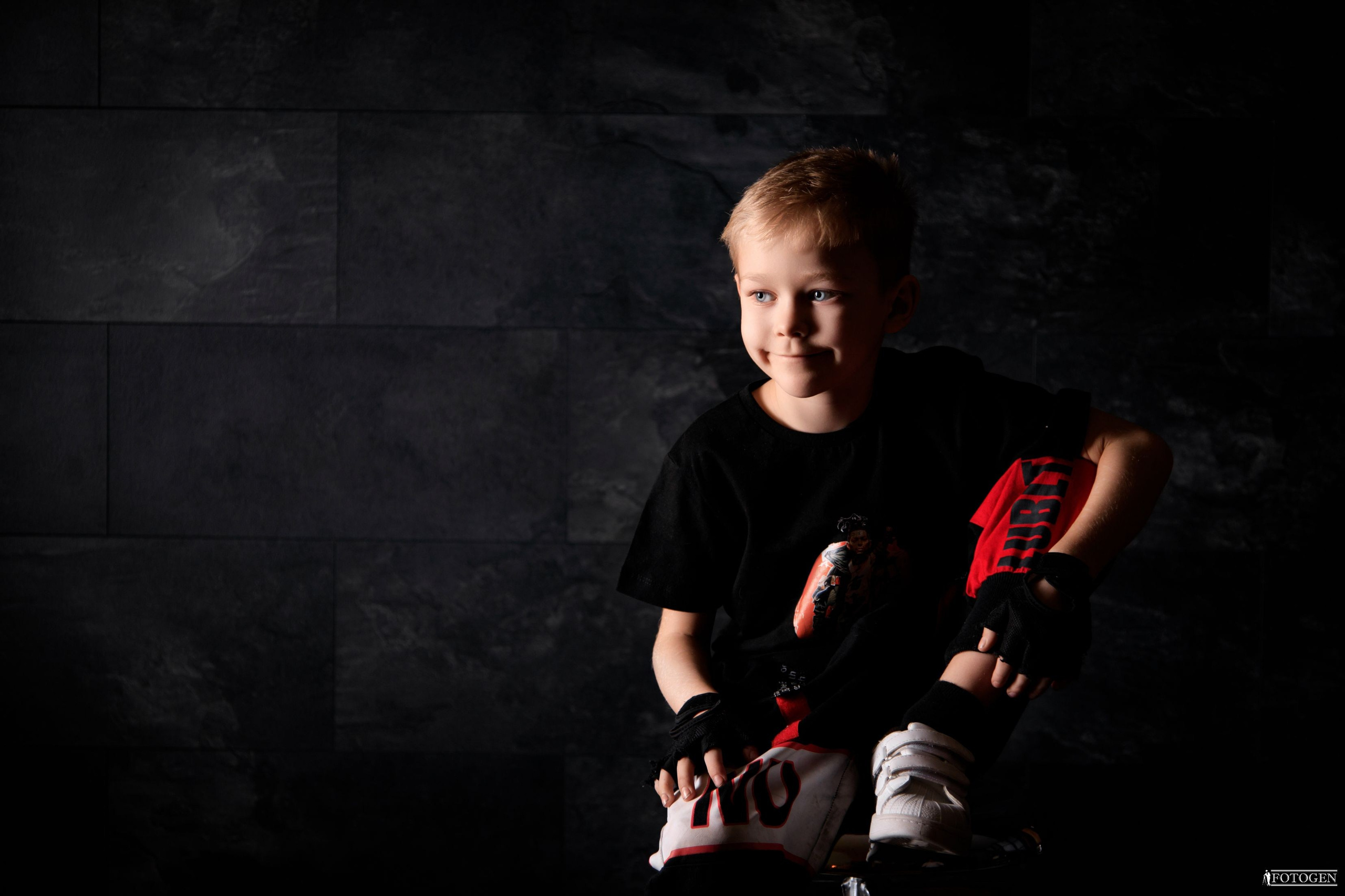 Фотосессия Мальчиков до 10 лет в Студии — Fotogen. Интерьерная фотостудия FOTOGEN г. Краснодар