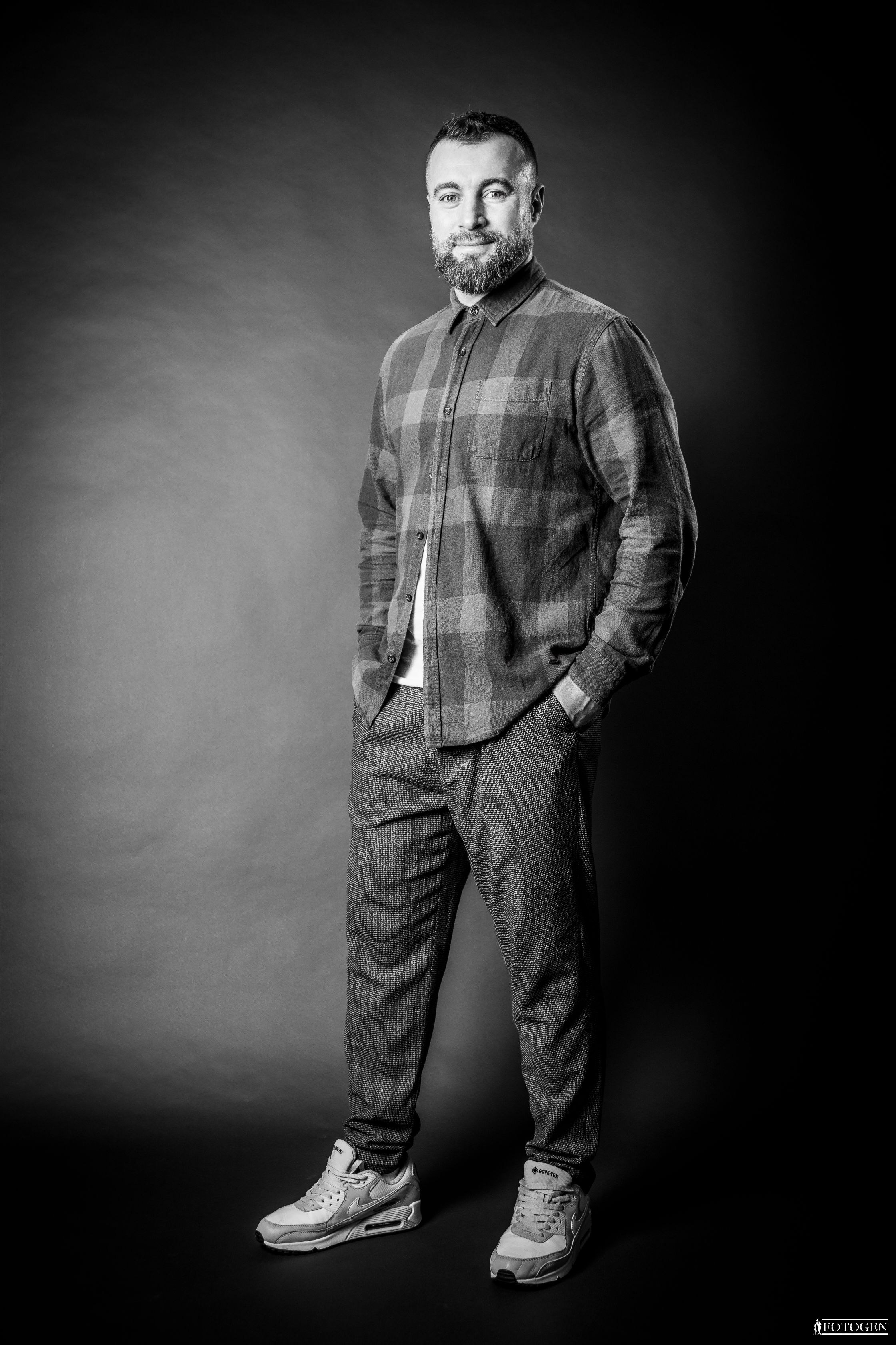 Пример мужской фотосессии STANDART 60 Минут | Бизнес Fotogen. Интерьерная фотостудия FOTOGEN г. Краснодар