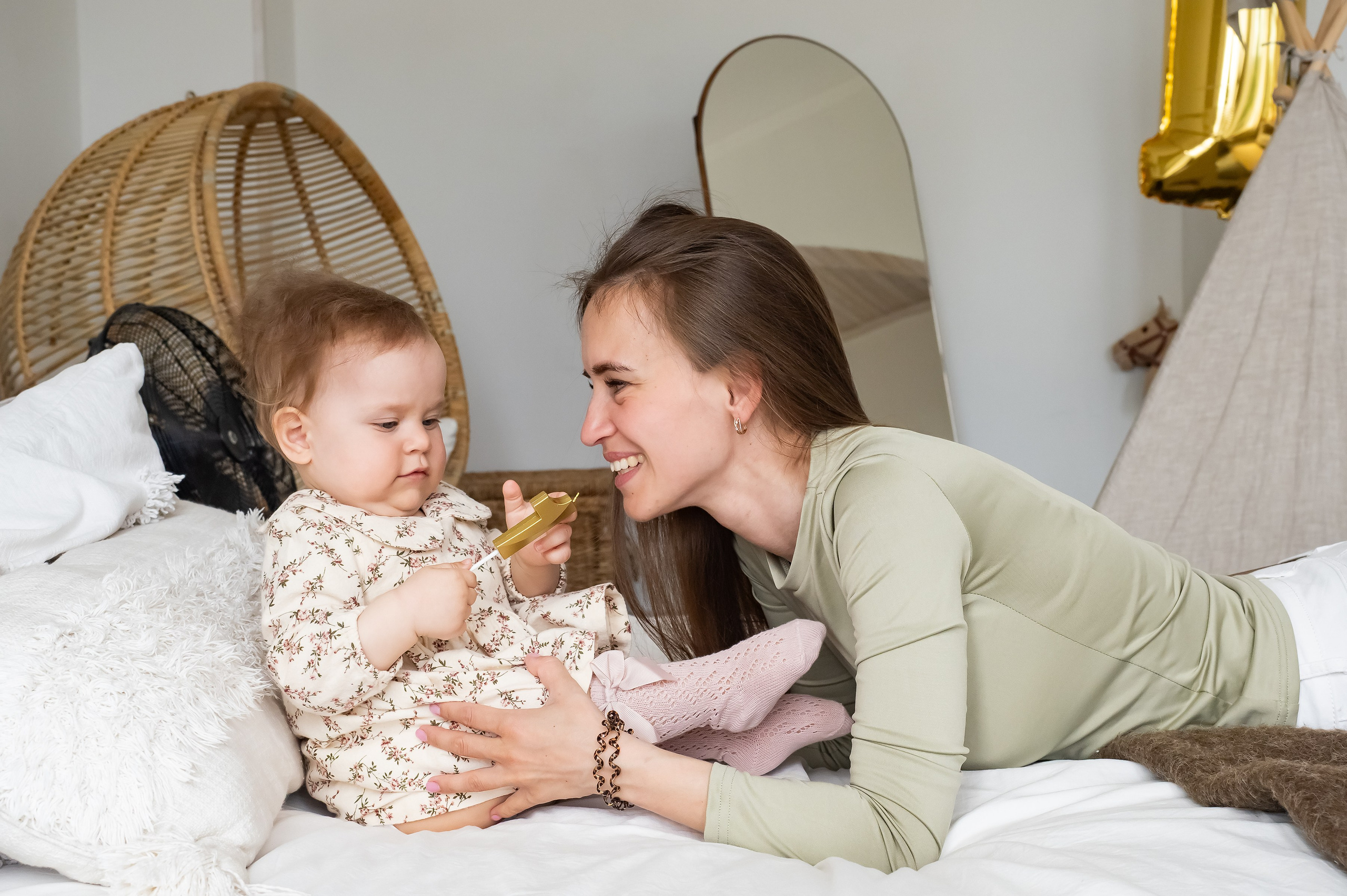 Мира 1 год. Репортажный, семейный и детский фотограф в Пензе и Заречном Арина Ермилова. Картины барельеф на заказ