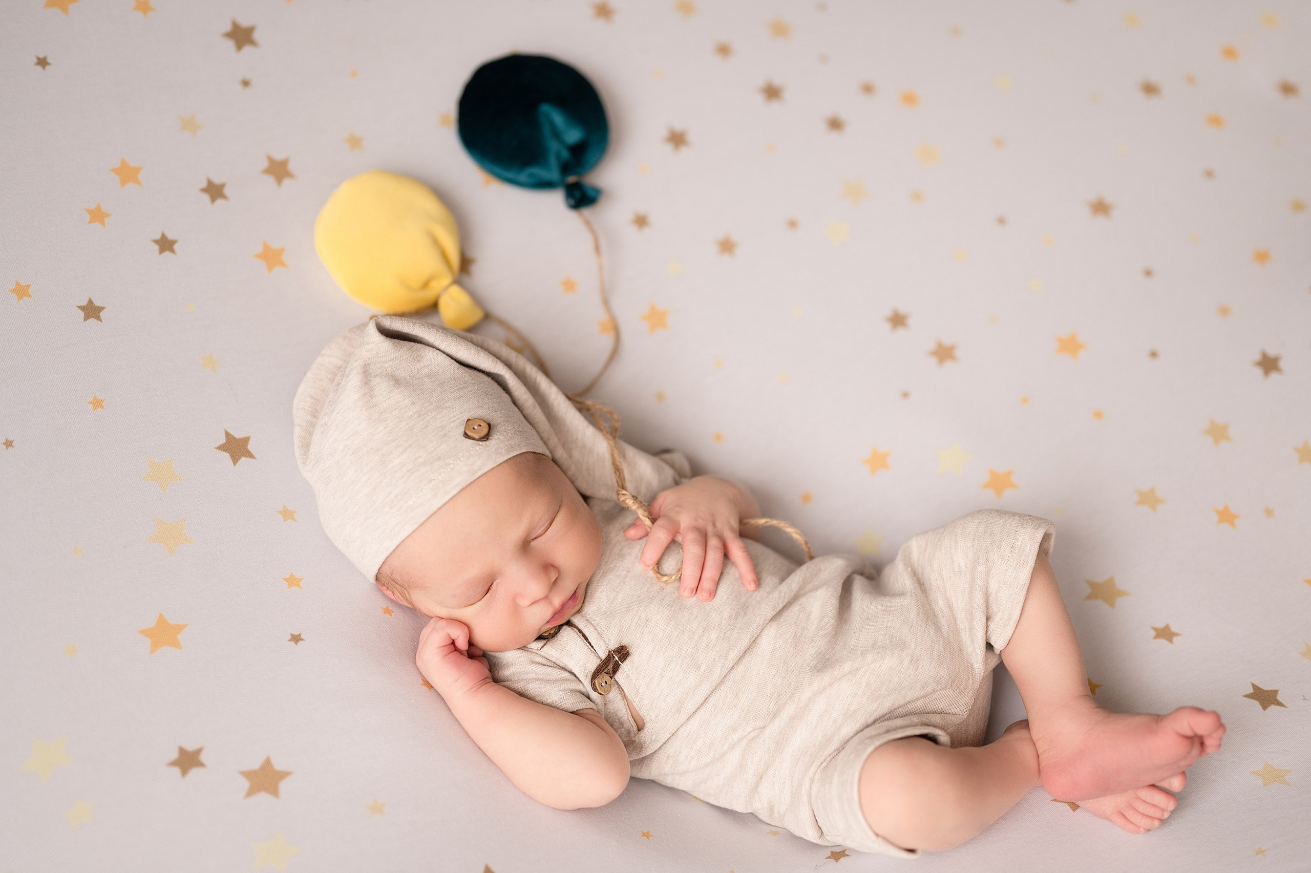 Ростислав, 10 дней. Детский и семейный фотограф в Красноярске. Фотосессии новорожденных малышей до 1 месяца