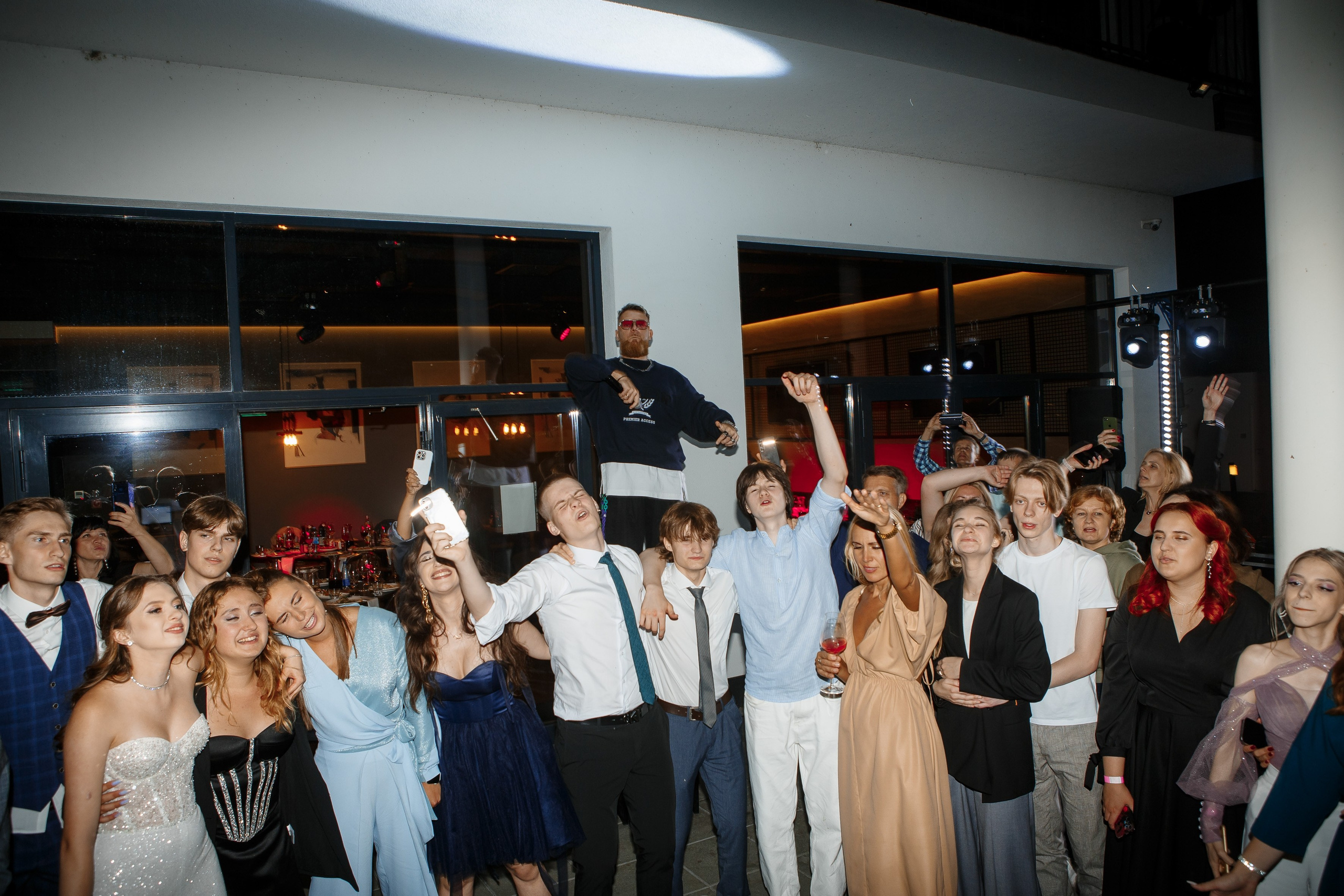 Выпускной Гимназия 12 2024 OpenHouse. Свадебный и портретный Фотограф в Липецке Дмитрий Котюков