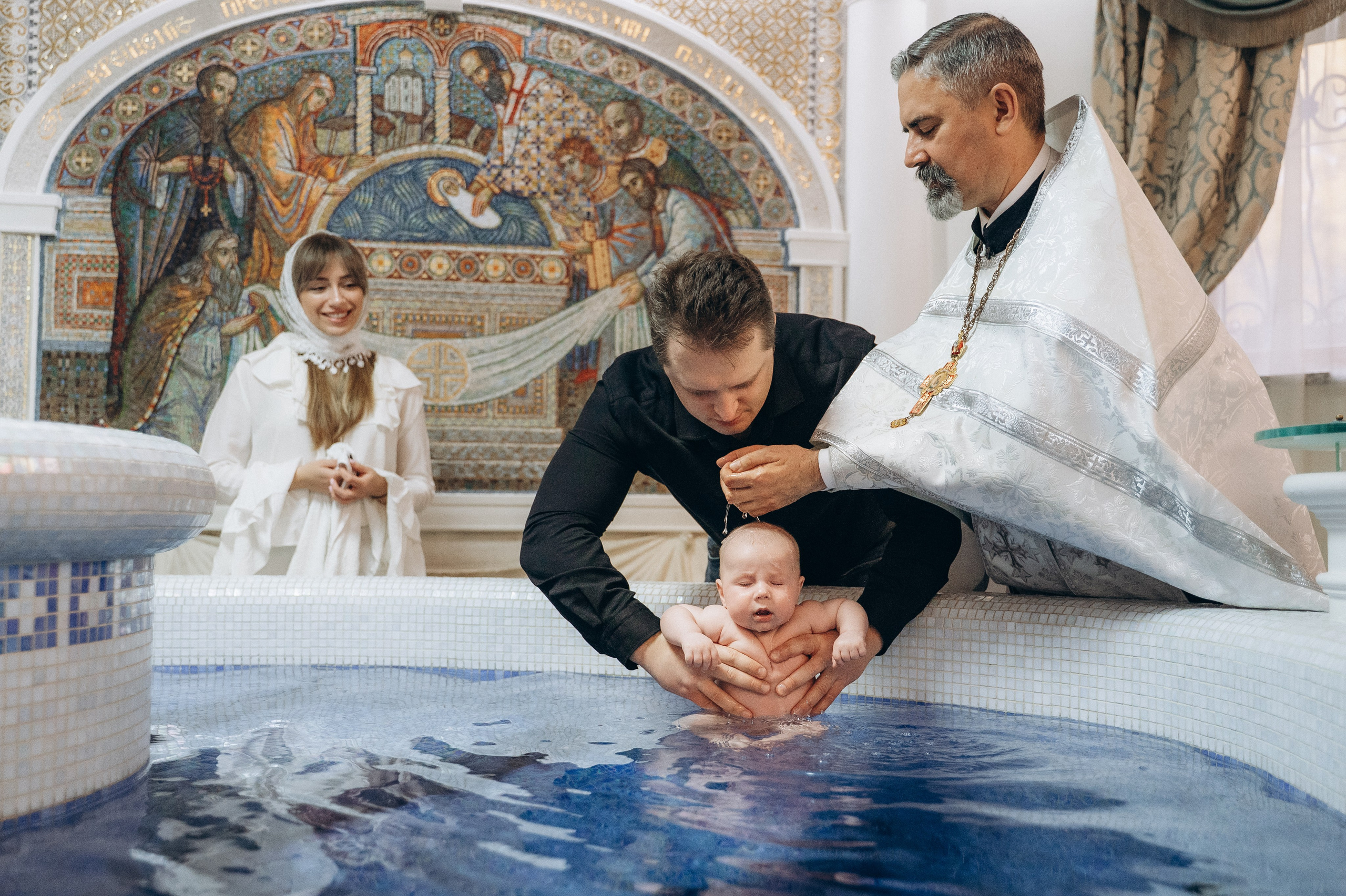 Крещение Тимура (Храм Святой Троицы). Семейный фотограф в Минске Дарья Дреко
