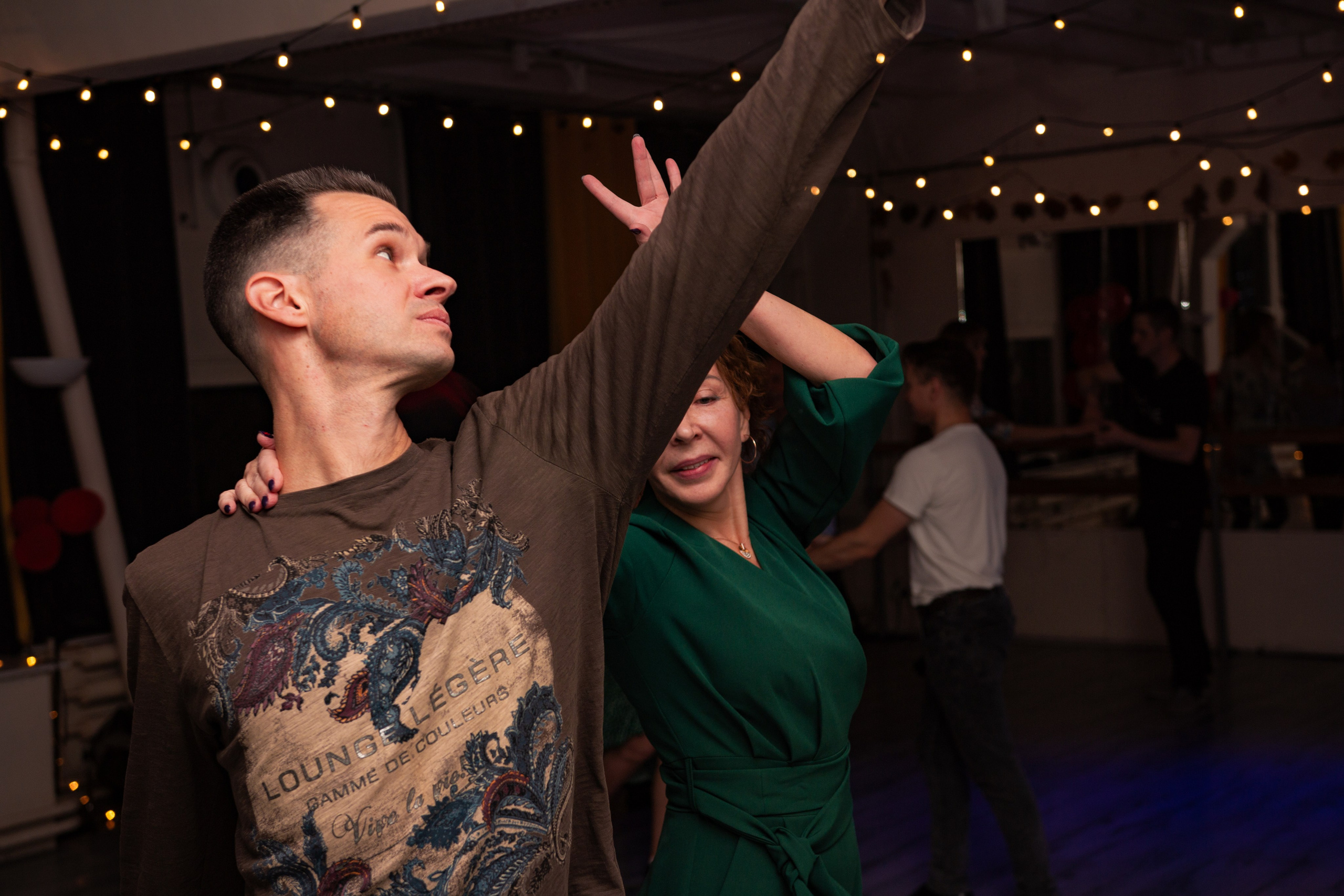 Dance cafe вечеринка