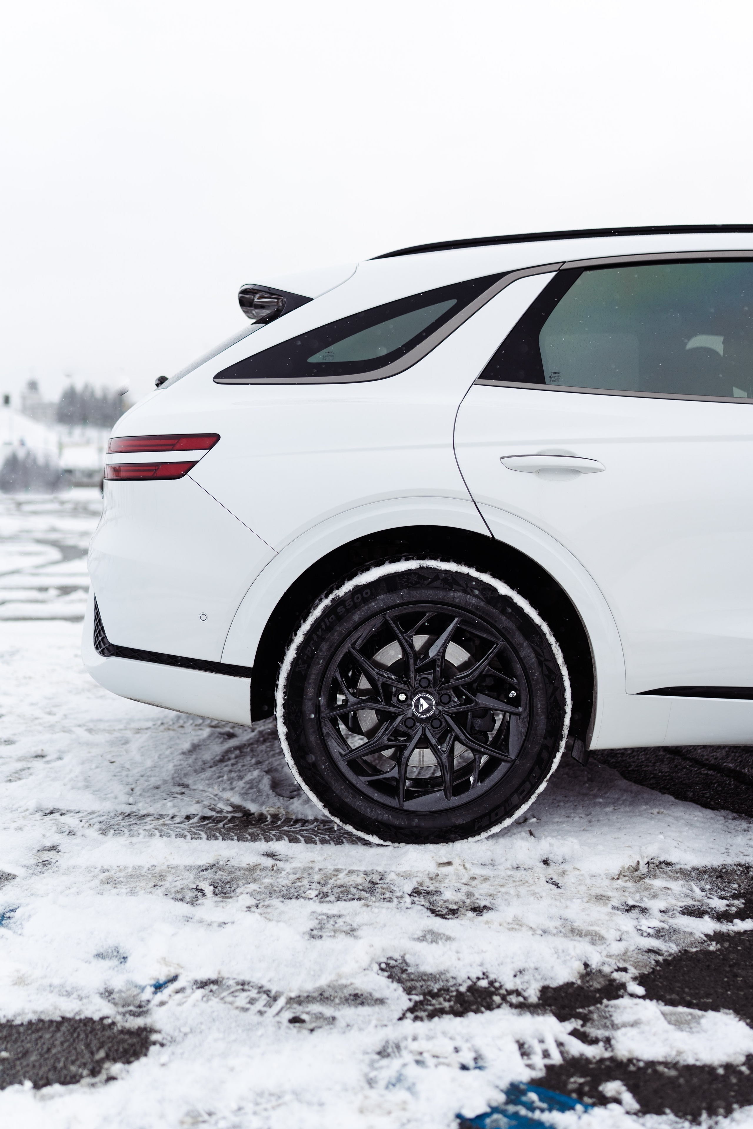 Genesis GV70 для rimzona. Фотограф в СПБ Алмаз Камаев