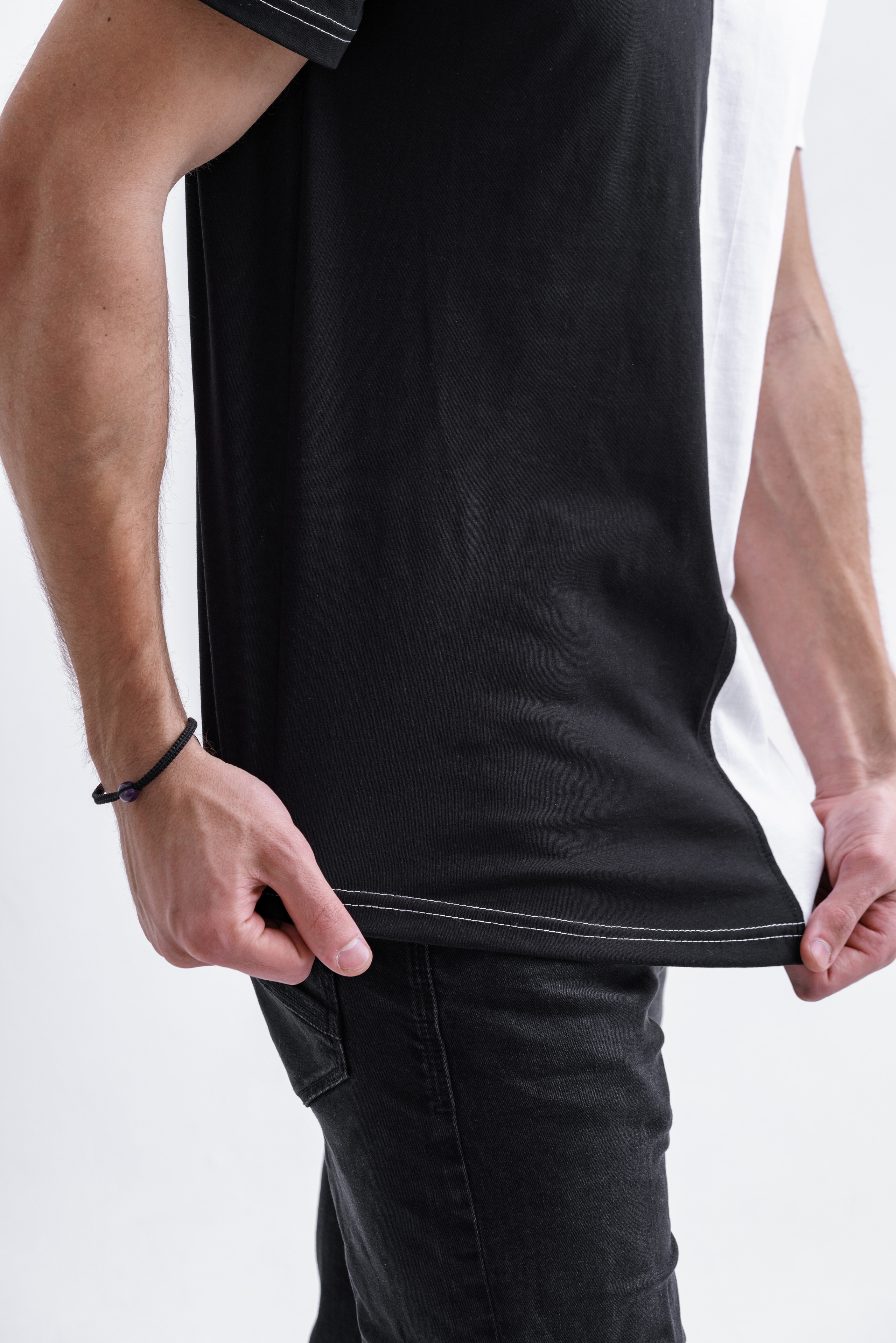 Футболка чб. KED Production — продакшн из СПб. Создаём фото, видео и контент, который помогает брендам и селлерам продавать больше