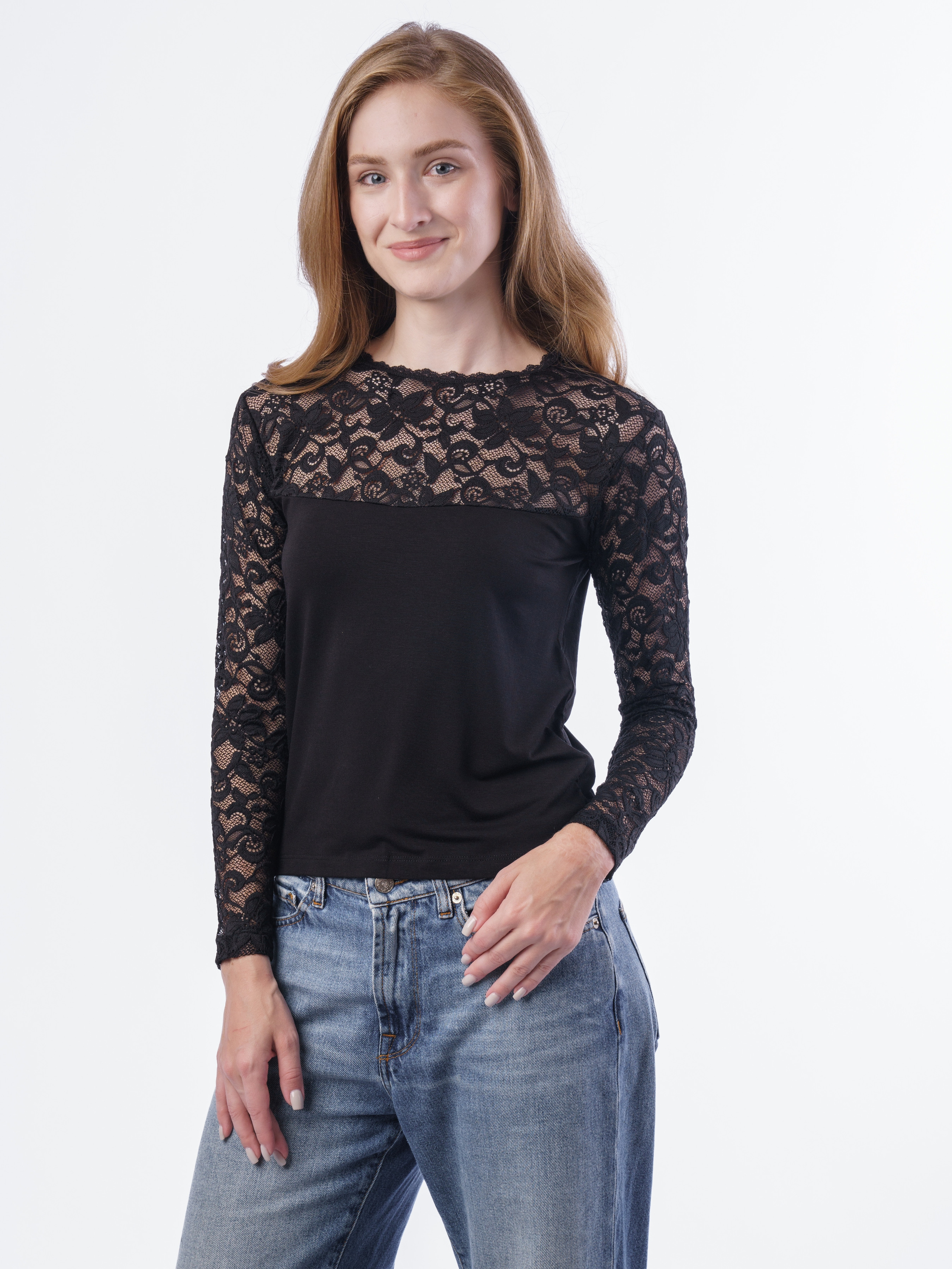 Лонгсливы. KED Production — продакшн из СПб. Создаём фото, видео и контент, который помогает брендам и селлерам продавать больше